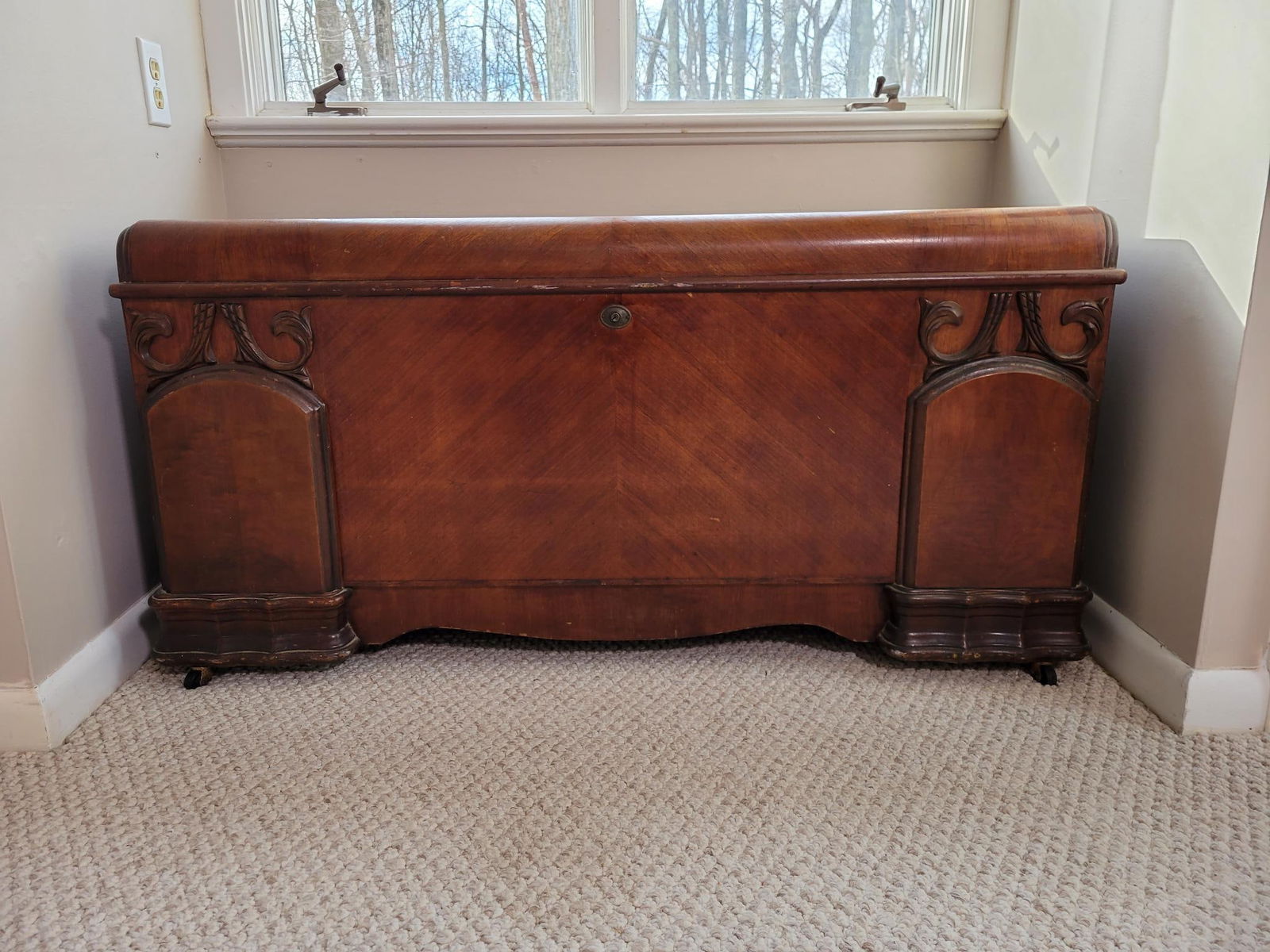 Art Deco Cedar Blanket Chest (1 of 11)