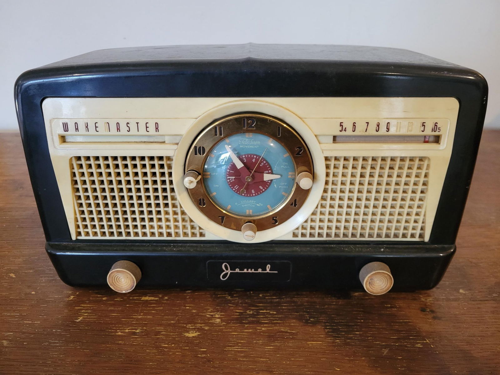 Vintage Wakemaster Jewel Model 5057U (1 of 11)