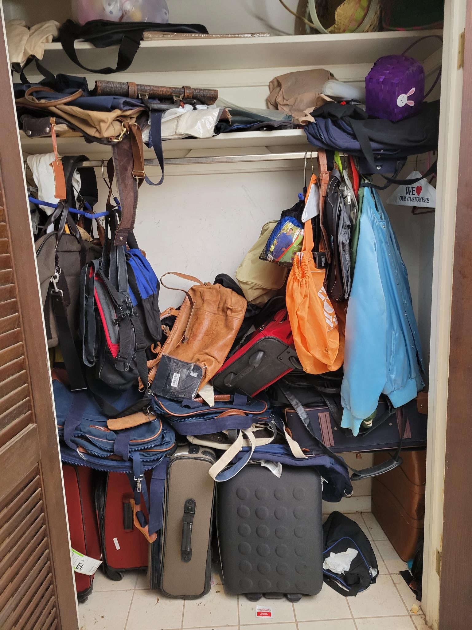 Estate Closet Contents Lot #2 (1 of 5)