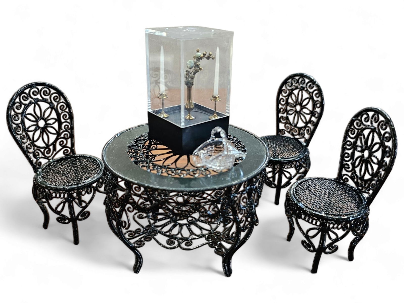 6 Piece Lot Of Miniature Doll House Furniture (1 of 8)