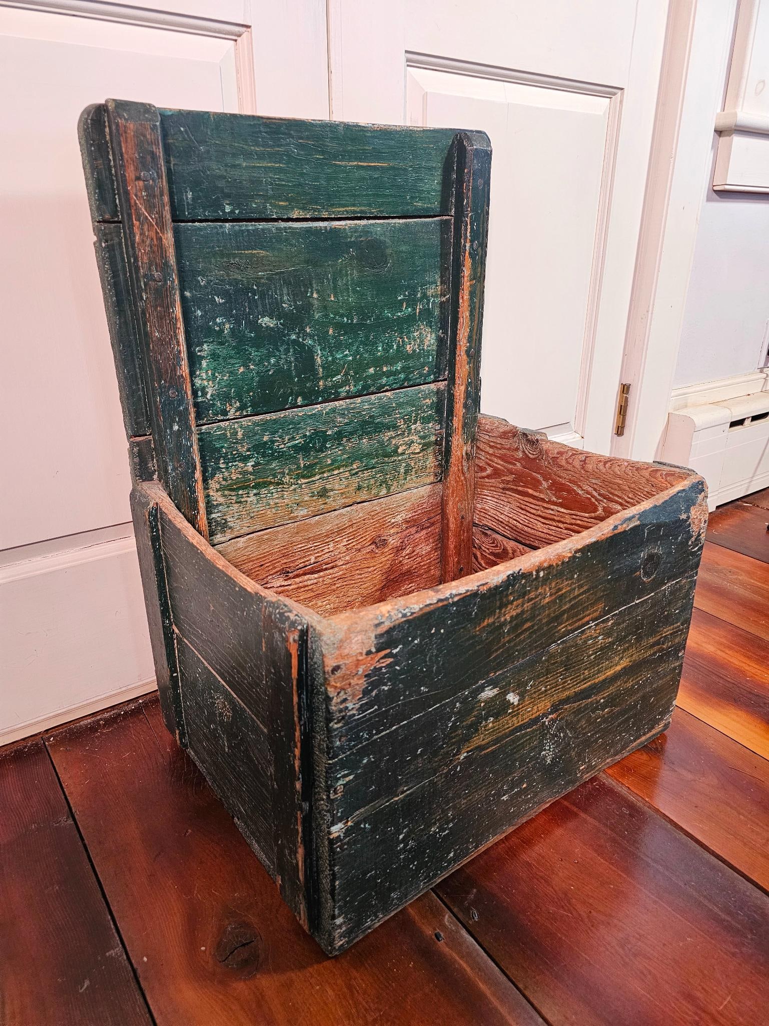 Primitive Antique Green Painted Firewood Box (1 of 8)