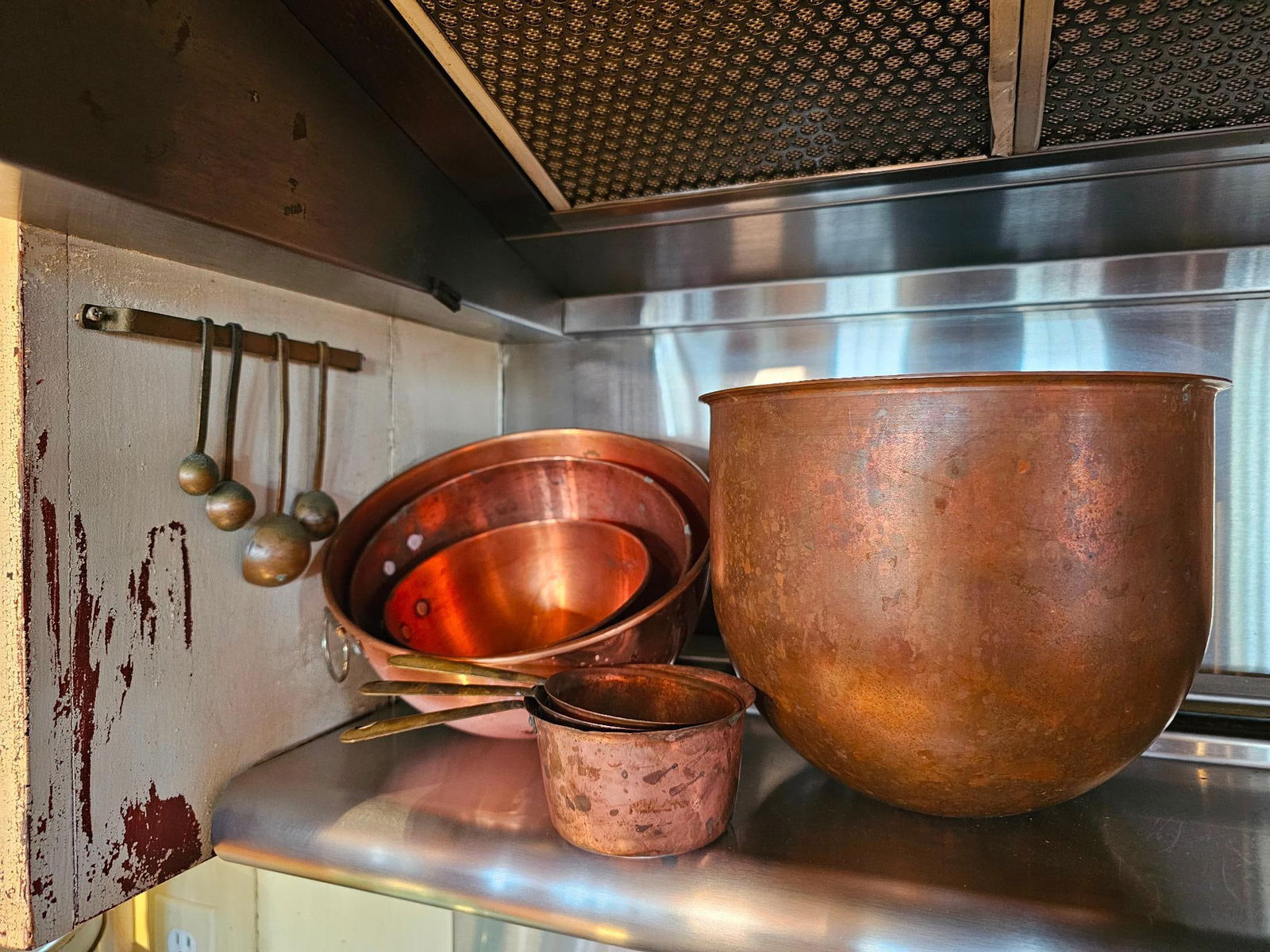 Estate Grouping of Antique Copper Kitchenware (1 of 12)