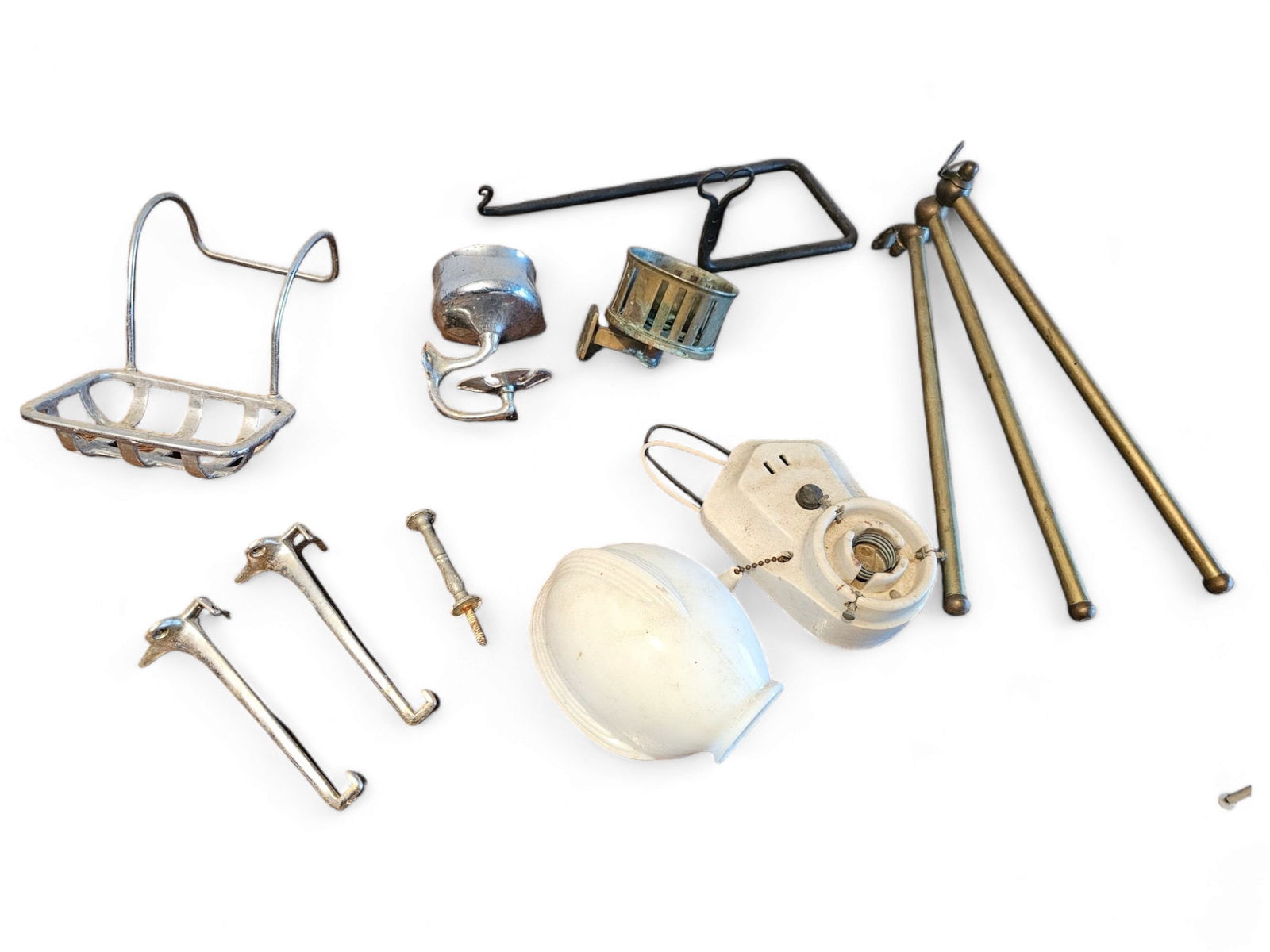 Lot of Antique Bathroom Hardware (1 of 11)