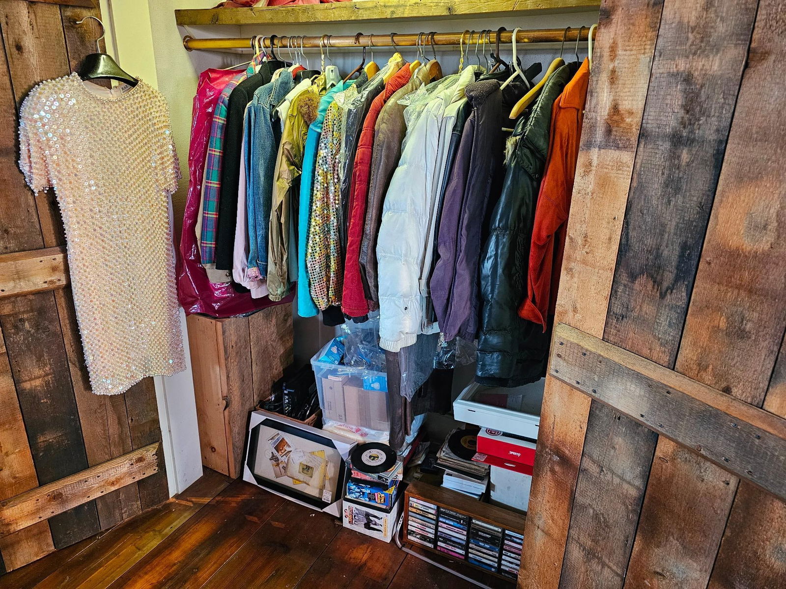 Estate Closet Contents Lot - #1 (1 of 20)