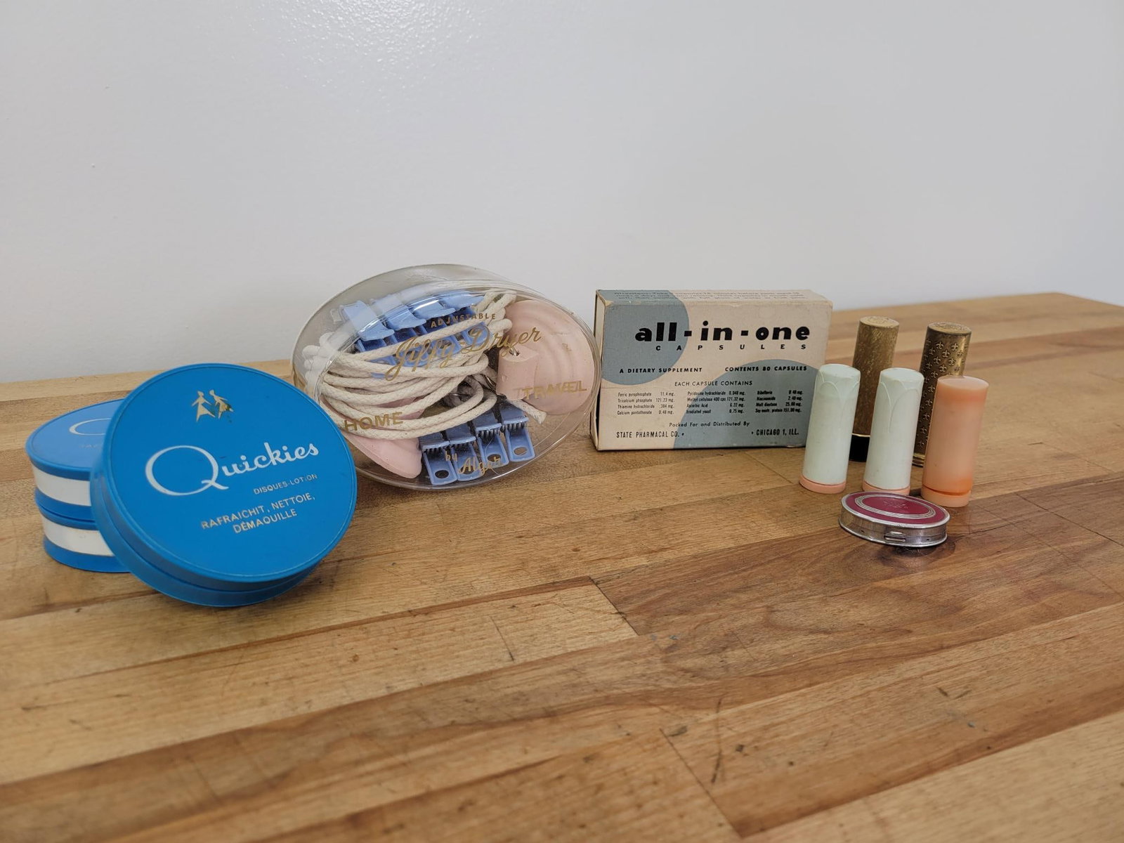 Assorted Vintage Personal Care Items (1 of 13)