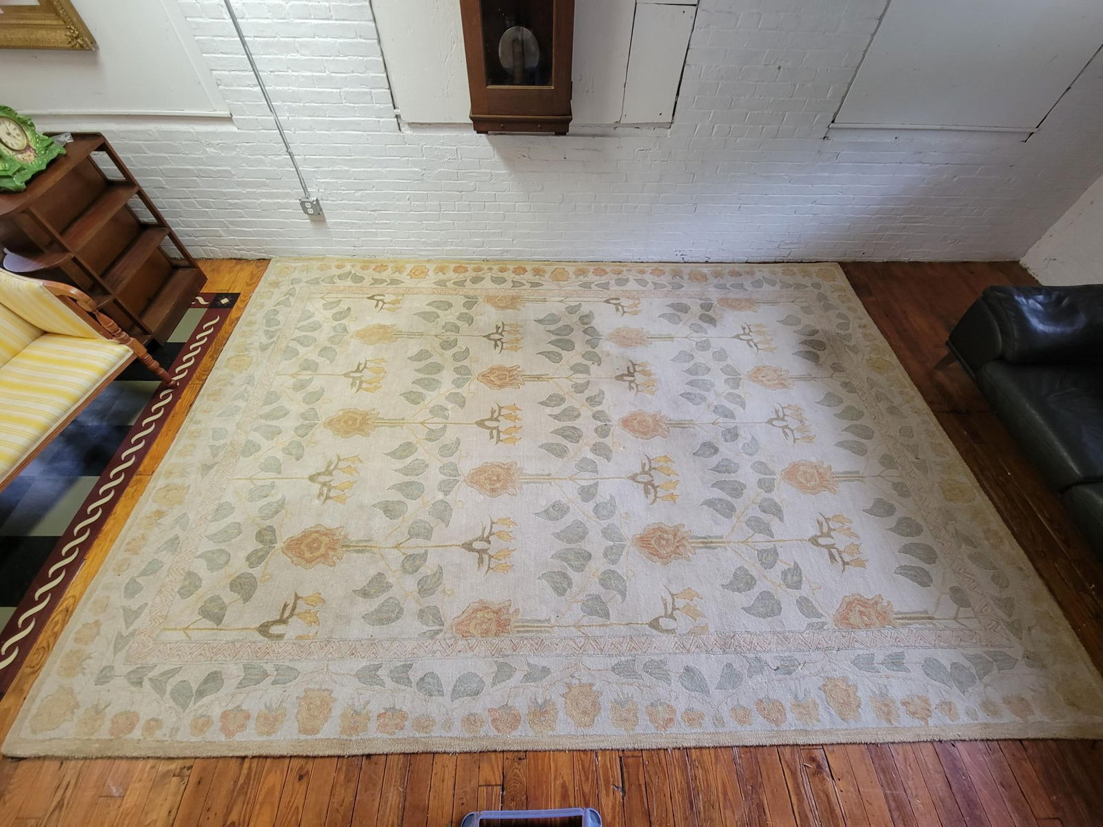 Safavian Area Rug with Floral Design - 9 x 13 (1 of 6)