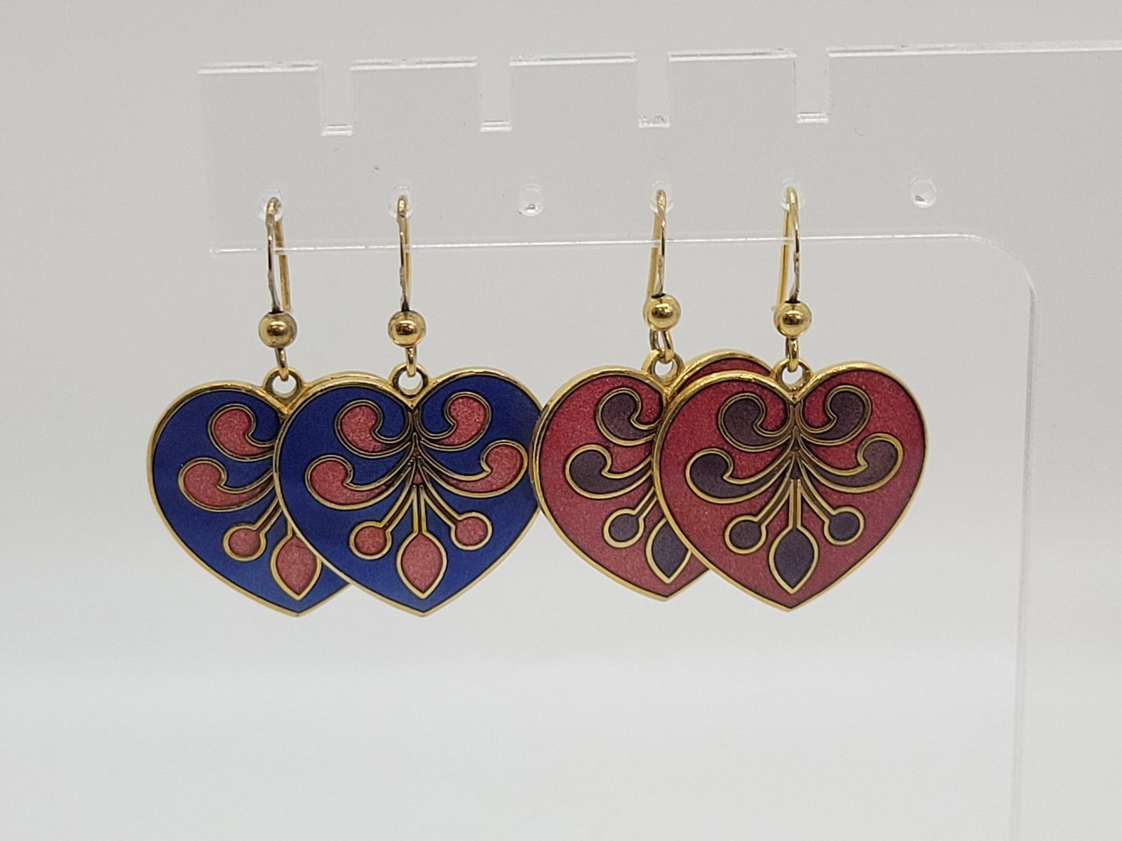 Pair Of Isle Of Sky By Samara Heart Earrings: Description: Pair of Isle of Sky By Samara (Scotland) gold tone heart earrings, marked 925.