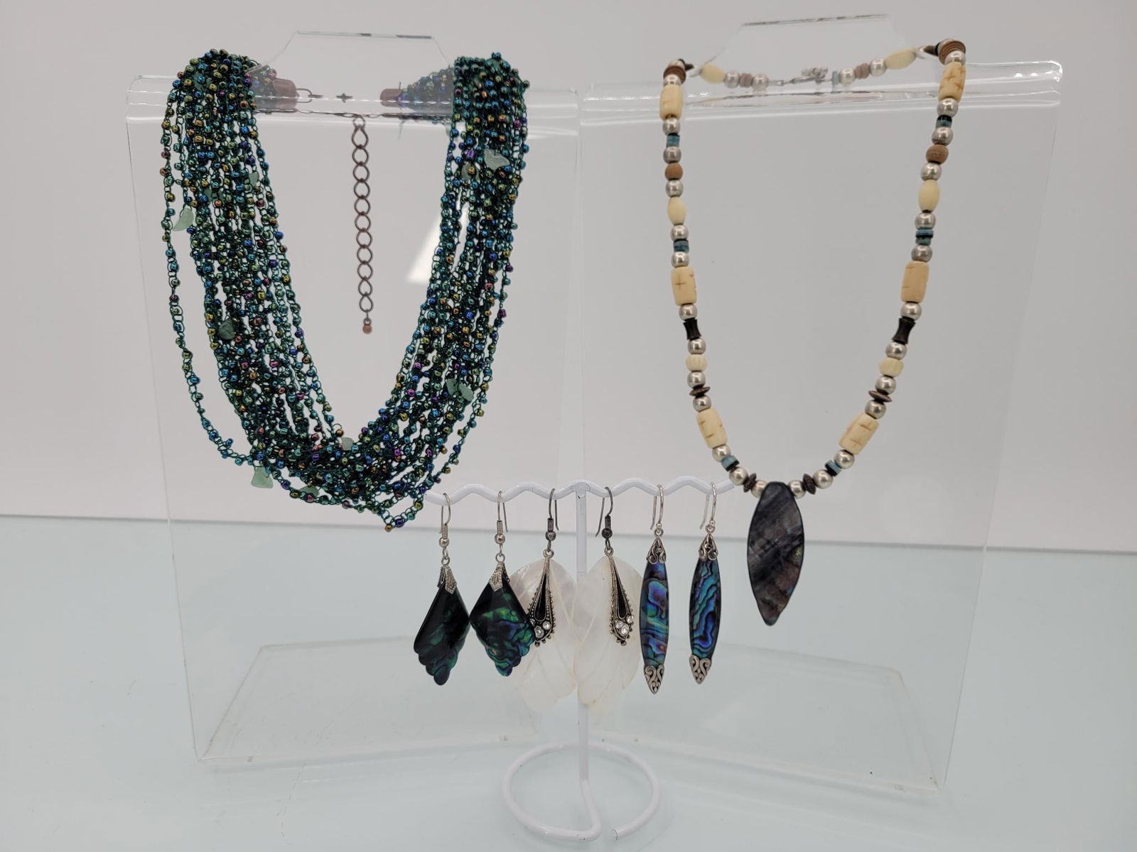 Mother Of Pearl Jewelry Set (1 of 10)