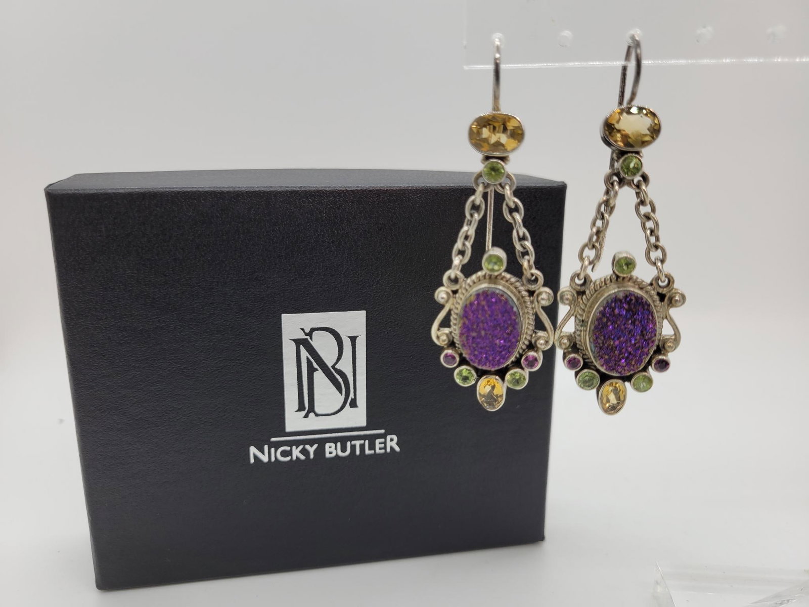 Nickey Butler Silver Hanging Earrings: Description: Silver (15.3g) and gemstone Nickey Butler hanging earrings