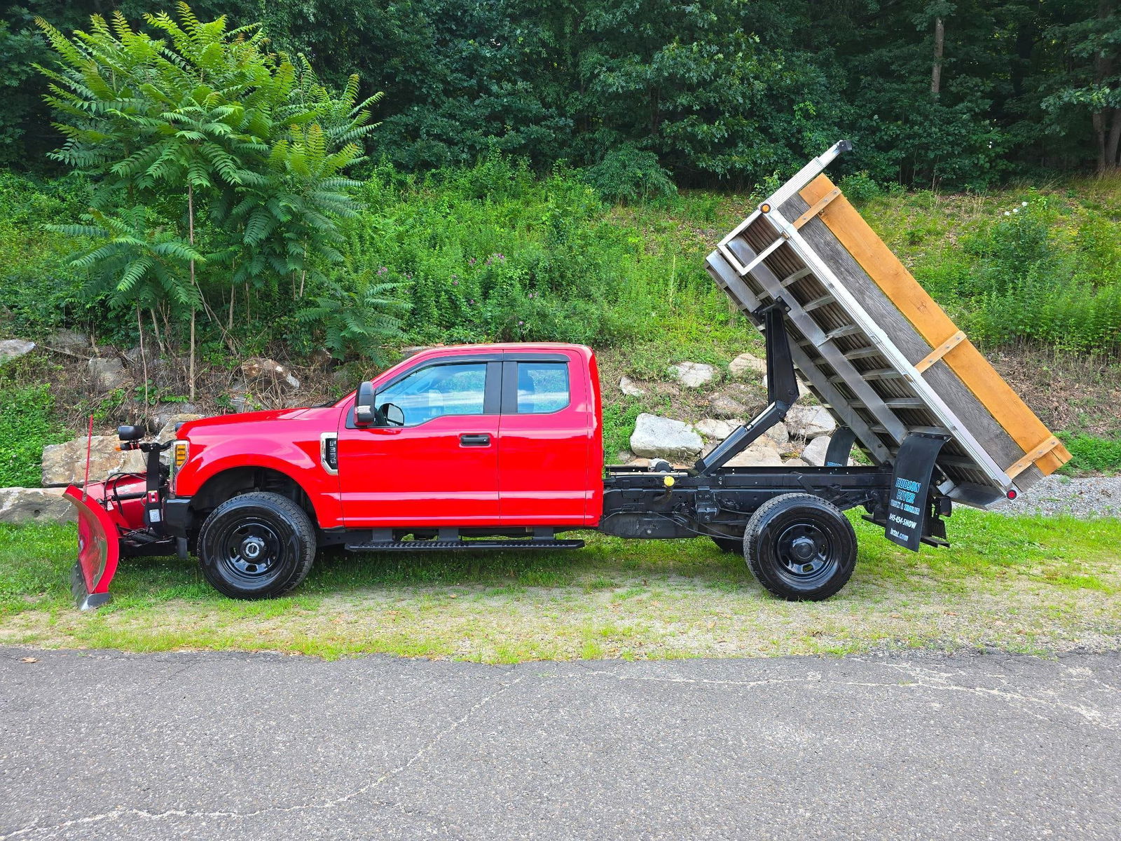 2019 Ford F350 Super duty 4x4 Truck ONLY 14k Miles (1 of 20)