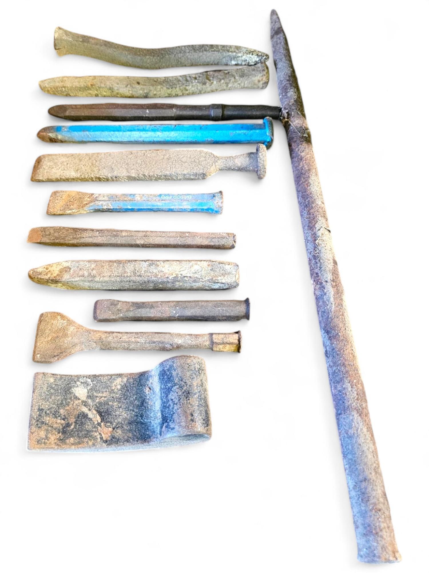 Small Grouping Of Chisels (1 of 6)