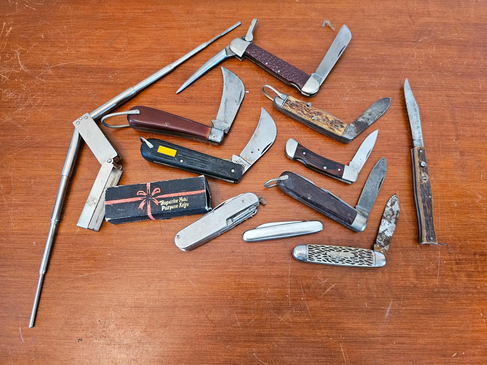 Assorted Pocket Knives (1 of 10)