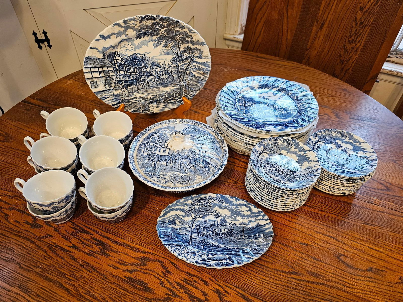 Staffordshire Royal Mail China Set - Serv for 12 (1 of 20)