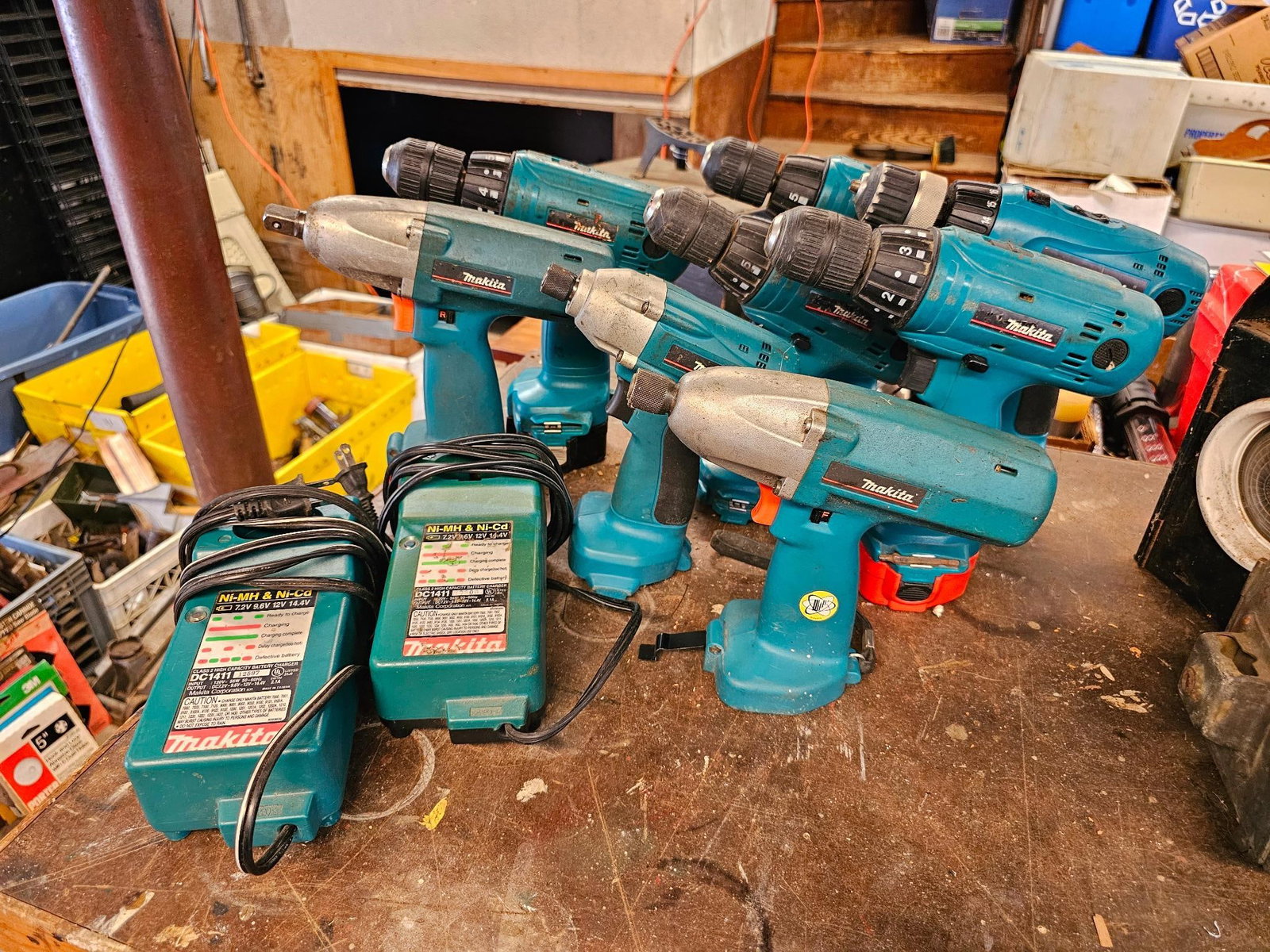 Lot of Makita Cordless Drills & Chargers (1 of 6)