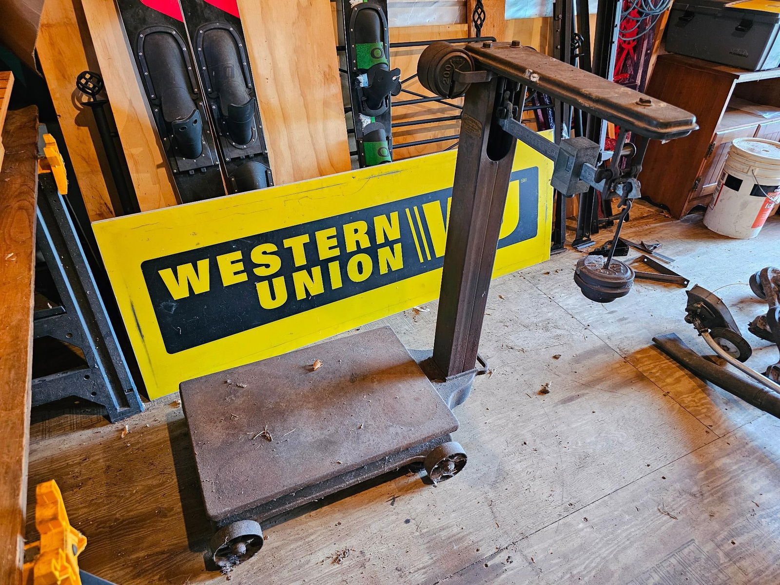 Antique Rolling Floor Scale w/ Weights (1 of 7)