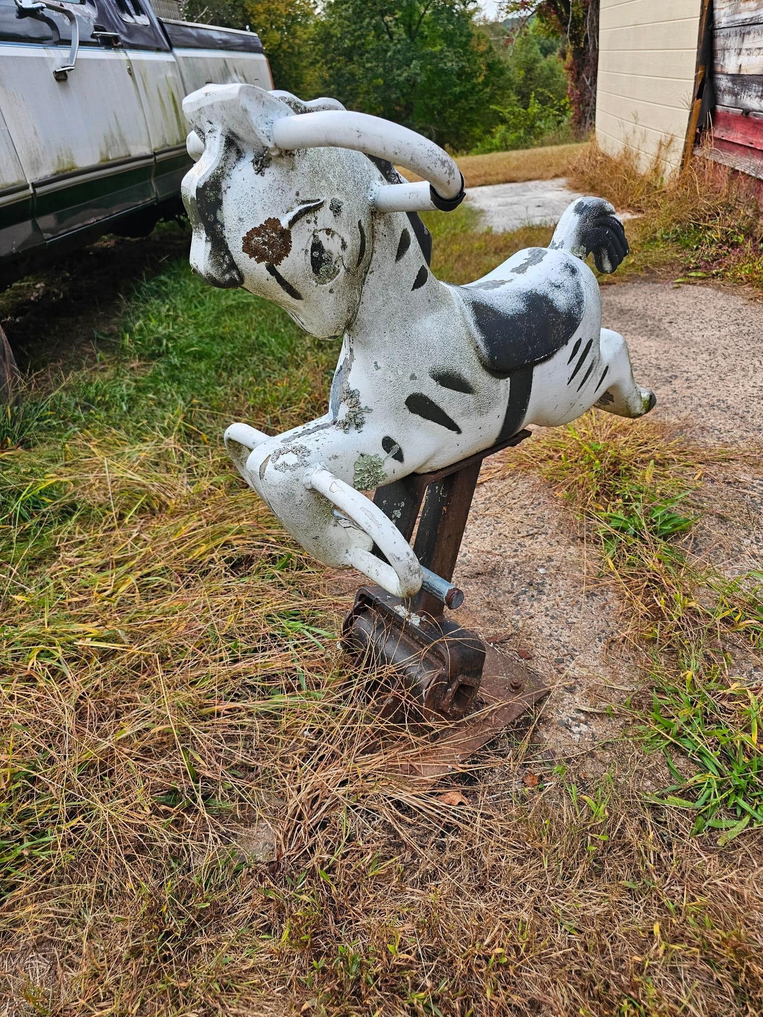 Vintage Playground Horse Spring Ride-On (1 of 7)