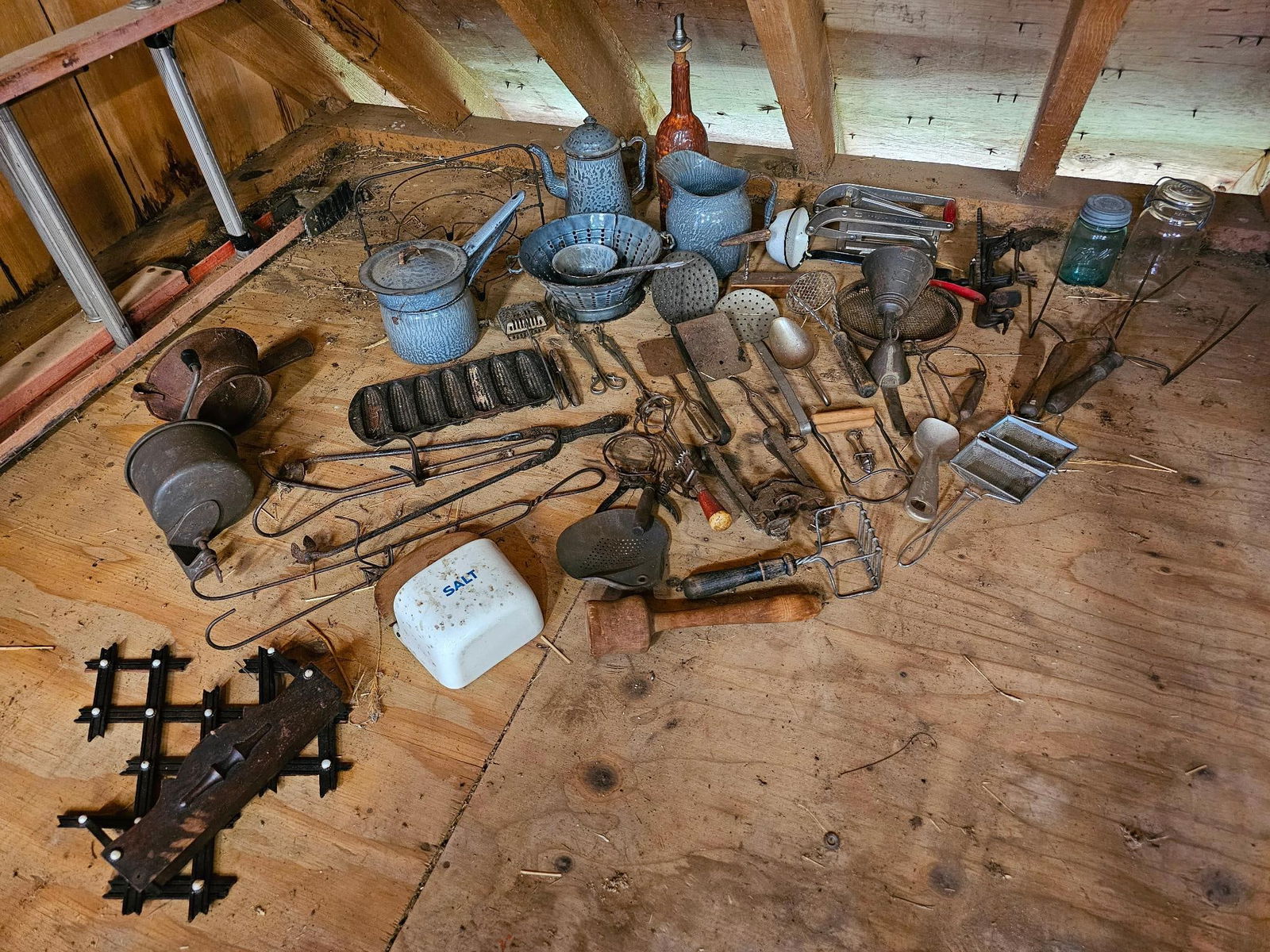 Assorted Lot of Antiques & Kitchen Objects (1 of 9)