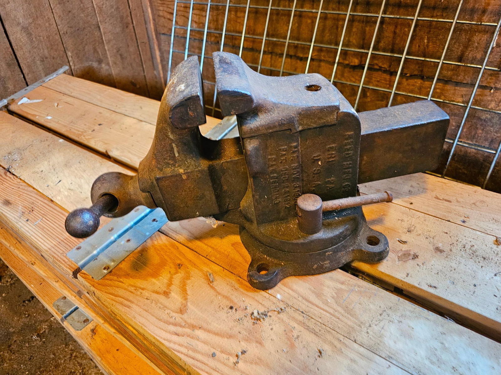 Antique #404 Bench Vise by Reed Manufacturing Co (1 of 9)