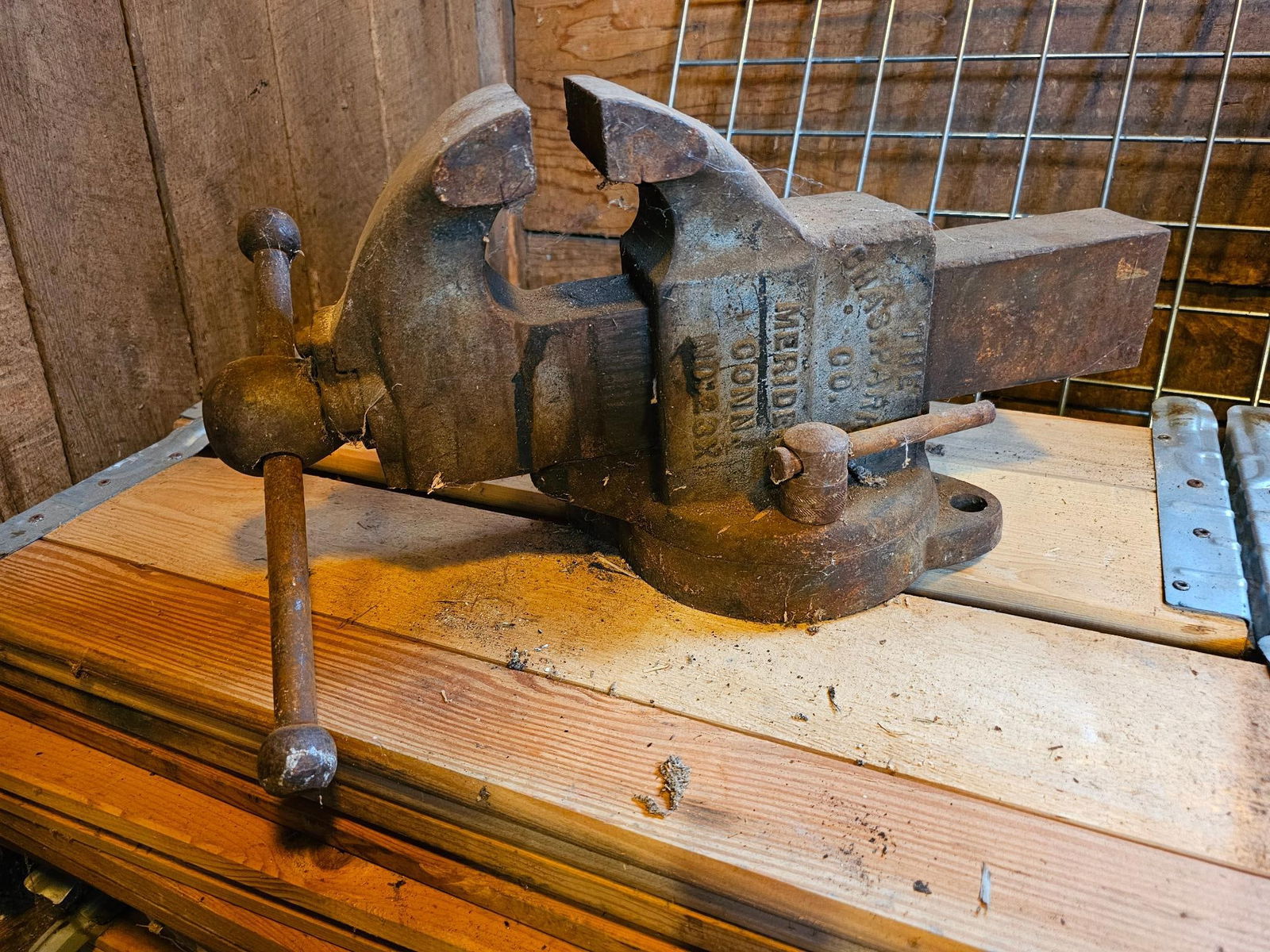 Antique Chase Parker #615 1/2 Bench Vise (1 of 6)