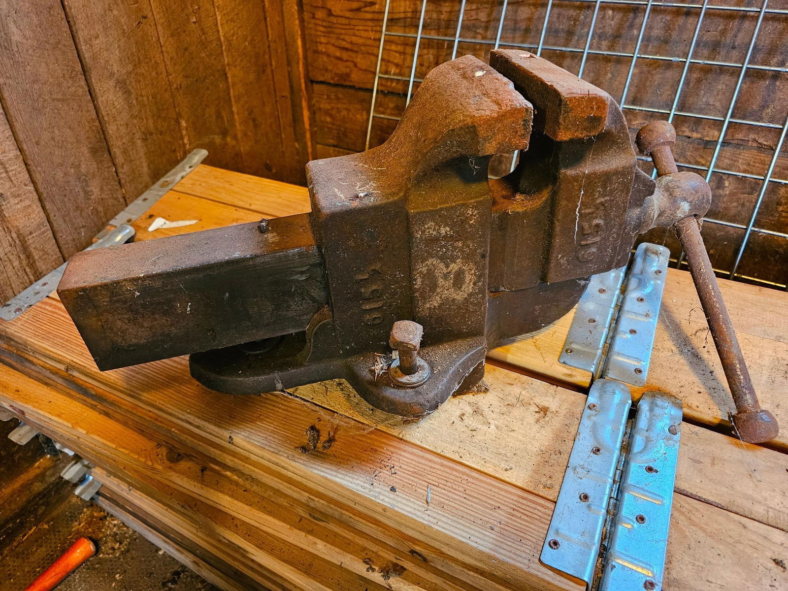 Antique Chase Parker #23X Bench Vise (1 of 6)