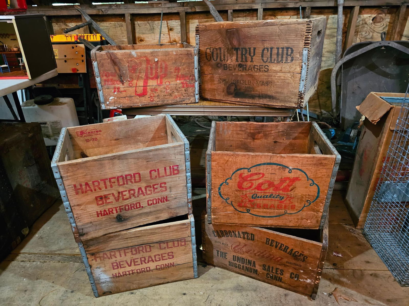 Assorted Vintage Soda / Beverage Crates (1 of 13)