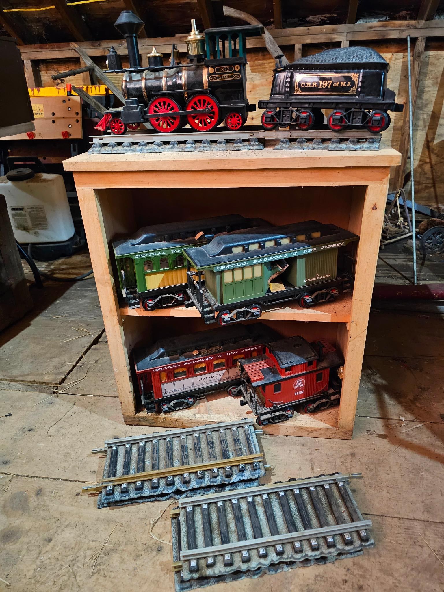 Vintage Jim Beam Train Set and Accessories (1 of 12)