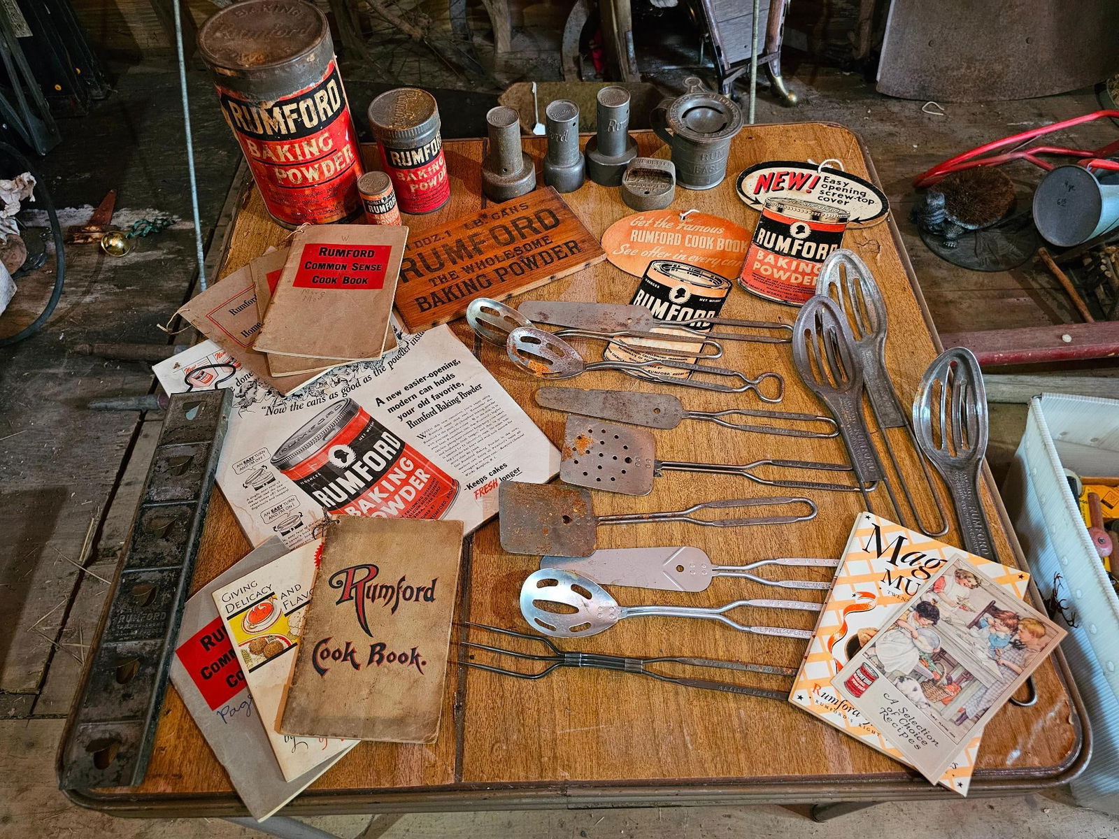 Vintage Rumford Kitchen Objects & Utensils (1 of 15)
