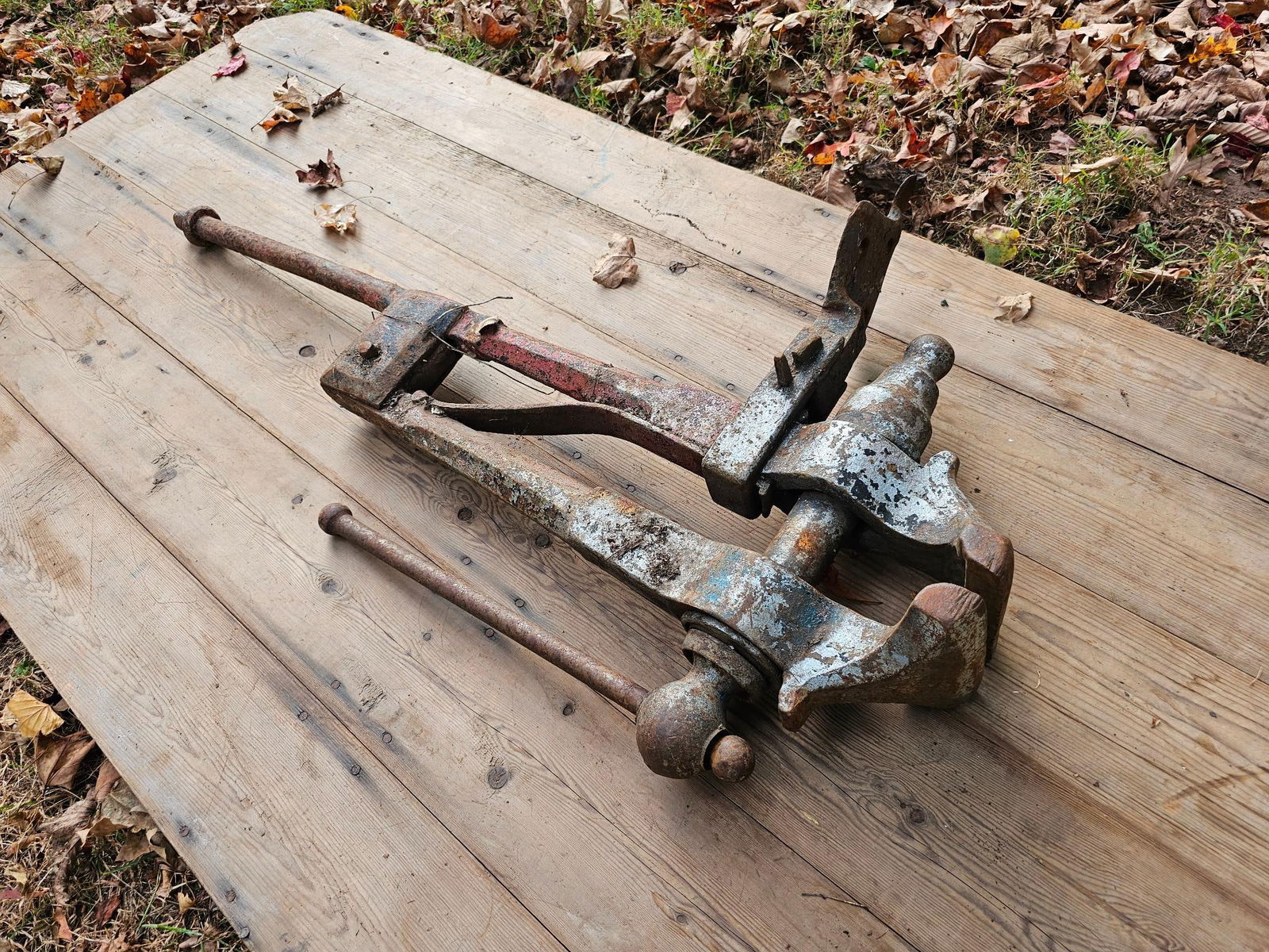Antique Cast Iron Blacksmith Vise - #1 (1 of 11)