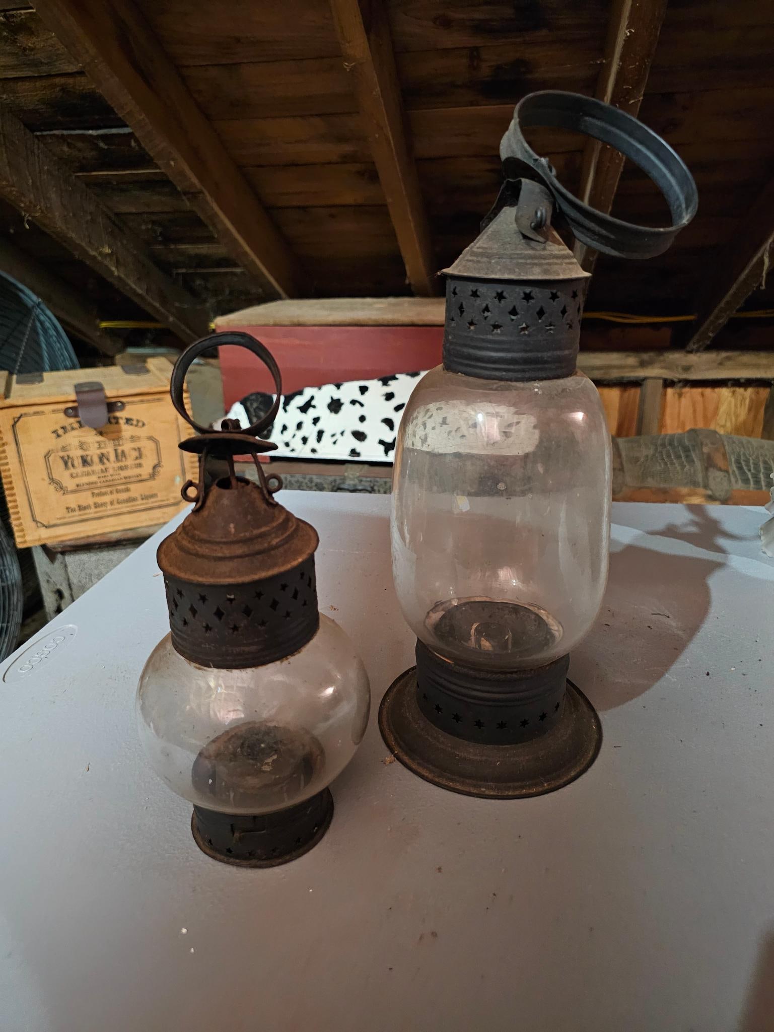 Pair of Antique Oil Lanterns (1 of 10)