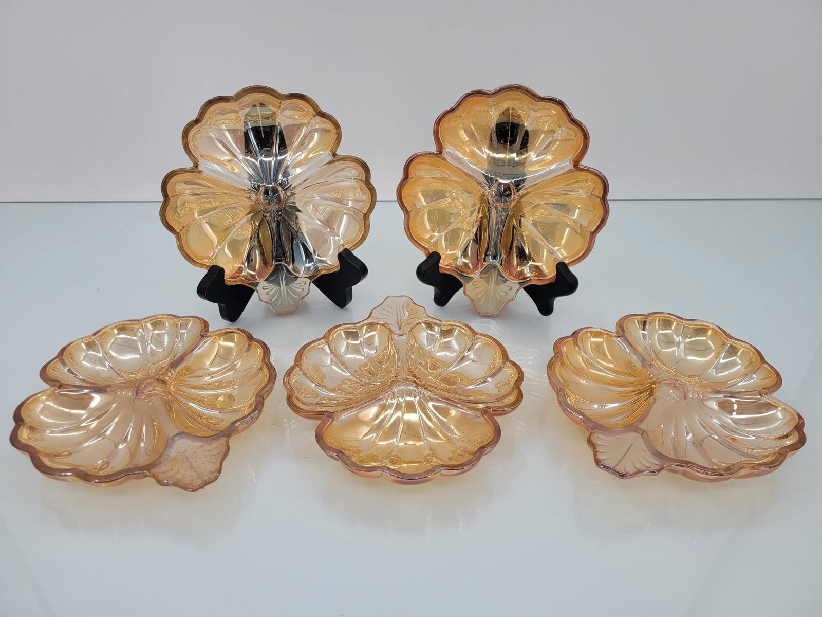 5 Jeanette Marigold Clover Divided Dishes (1 of 13)