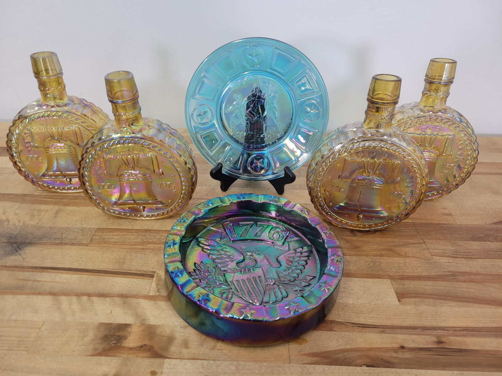 Mixed Maker Bicentennial Ashtray, Plate & Bottles (1 of 16)