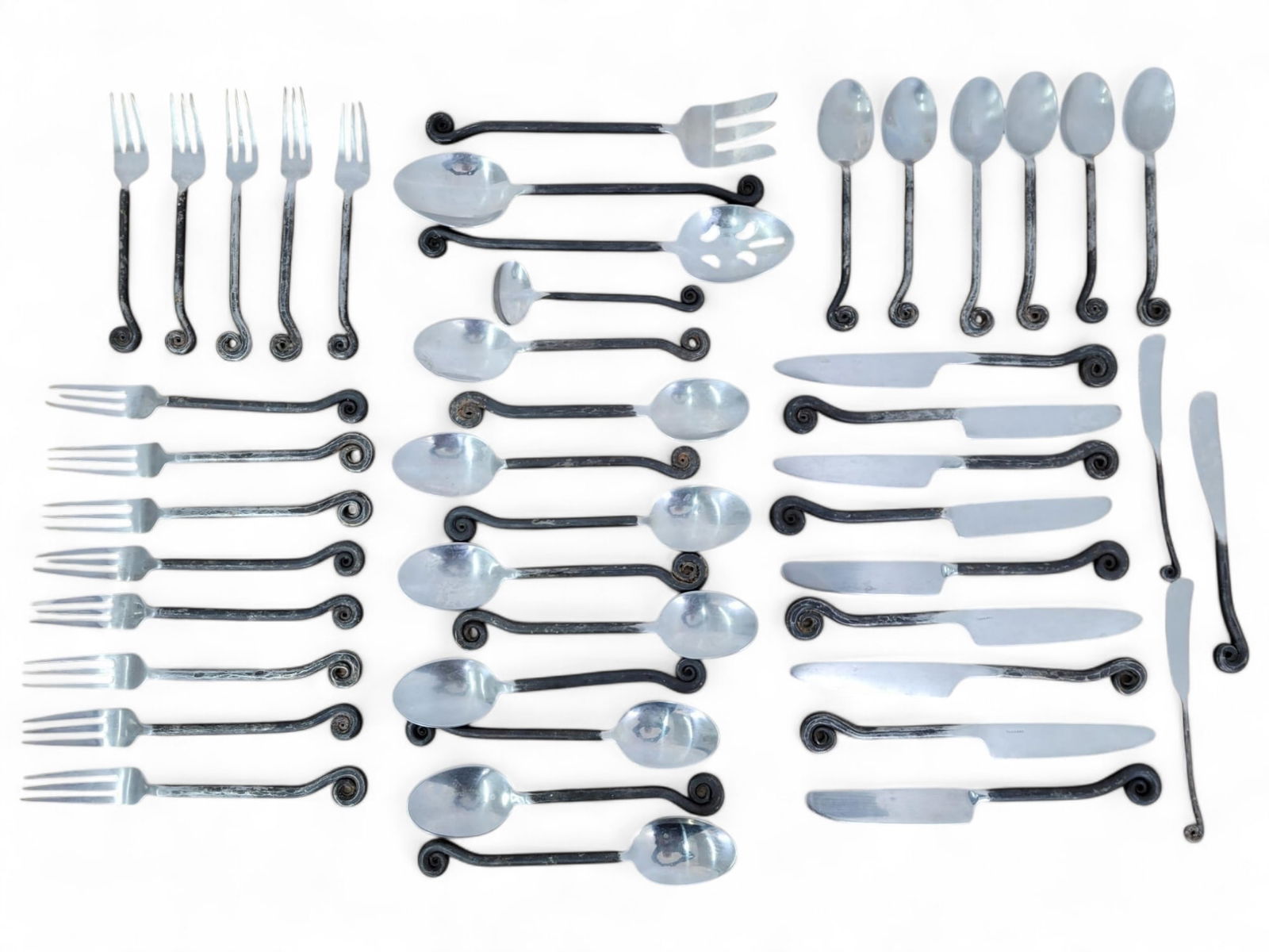 40-Piece Hand-Forged Cutlery Set (1 of 19)