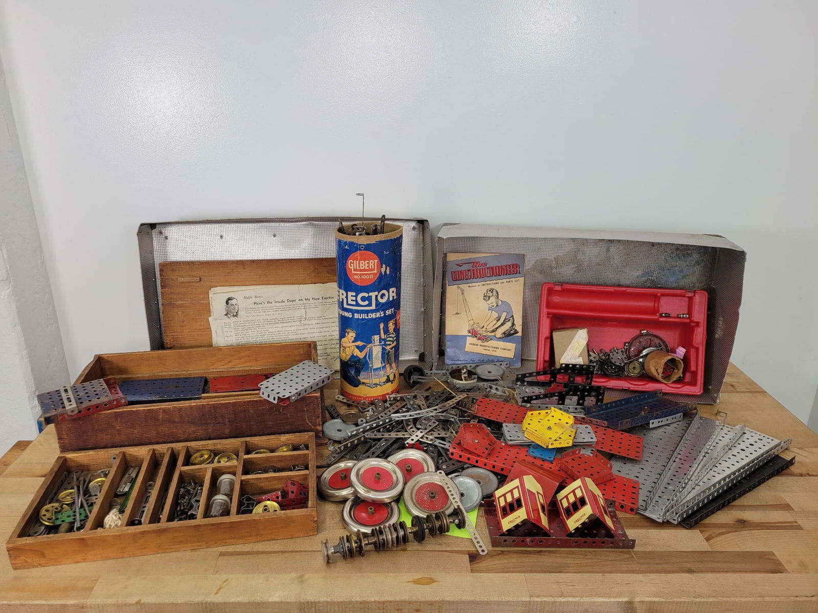 Antique Estate Found Erector Set (1 of 20)