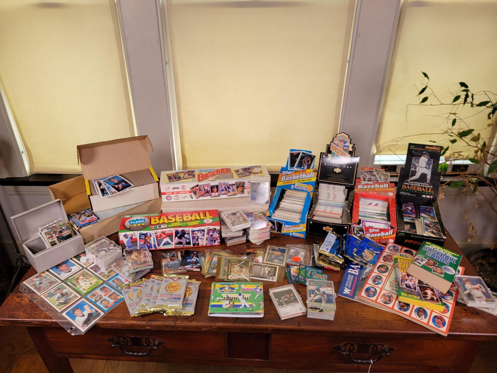 Estate Collection of Baseball + Hockey Cards - 1988 to 1993 (1 of 20)