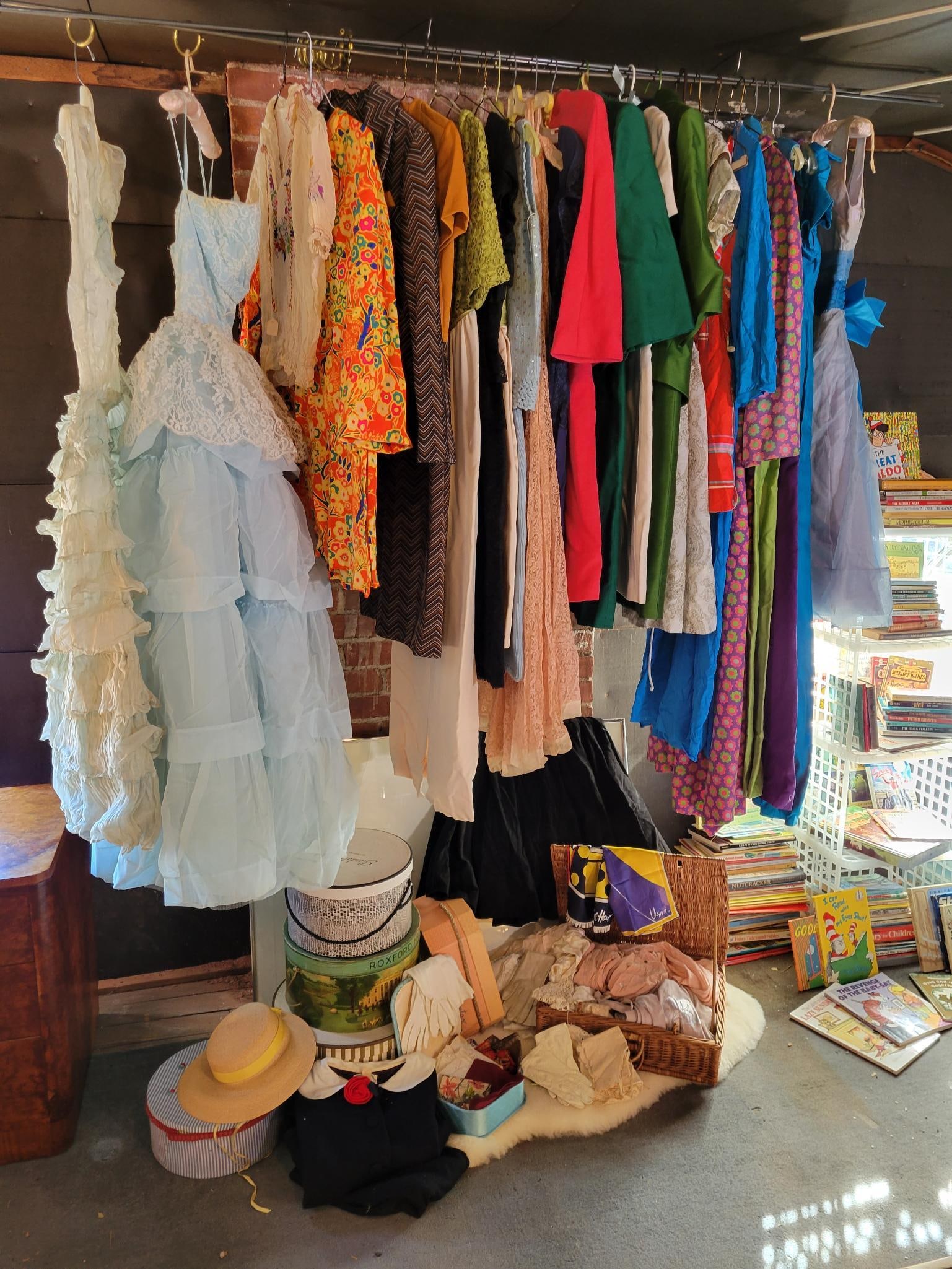 Lot of Vintage Ladies Dresses & Clothing - 1970s Flower Power (1 of 20)