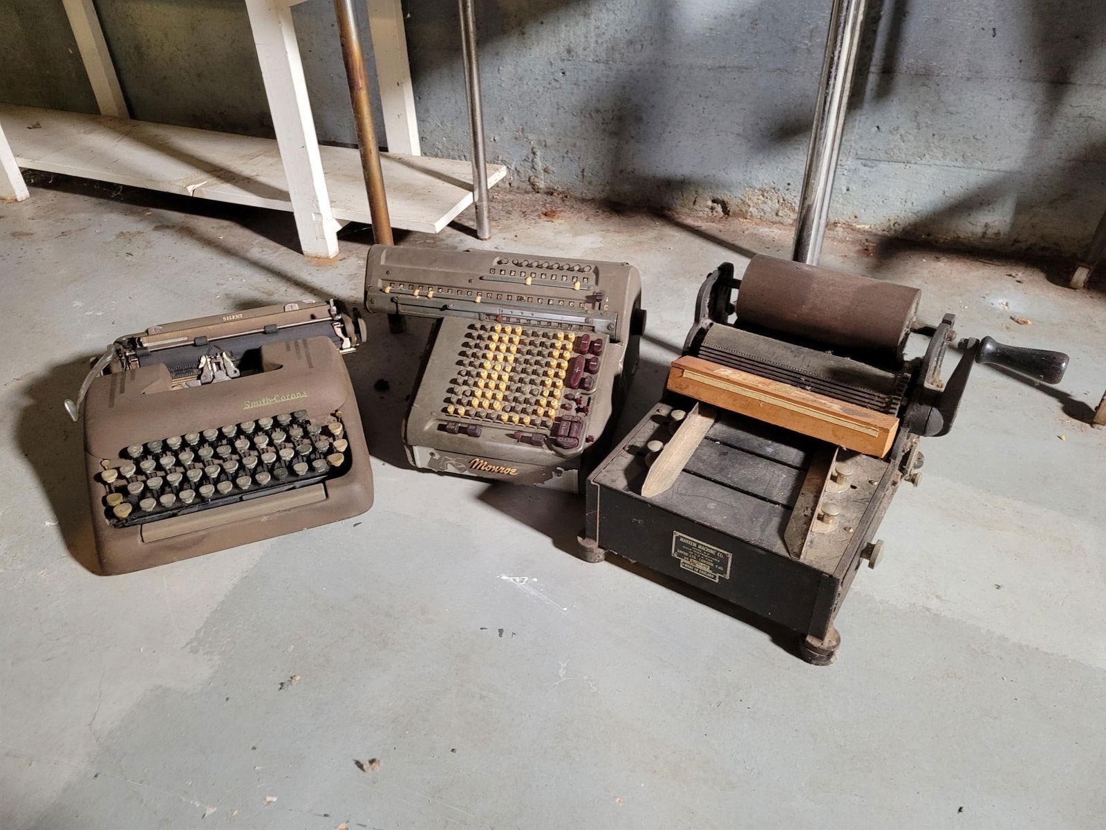 Antiques Estate Lot - Printing Press, Adding Machine, Typewriter (1 of 14)