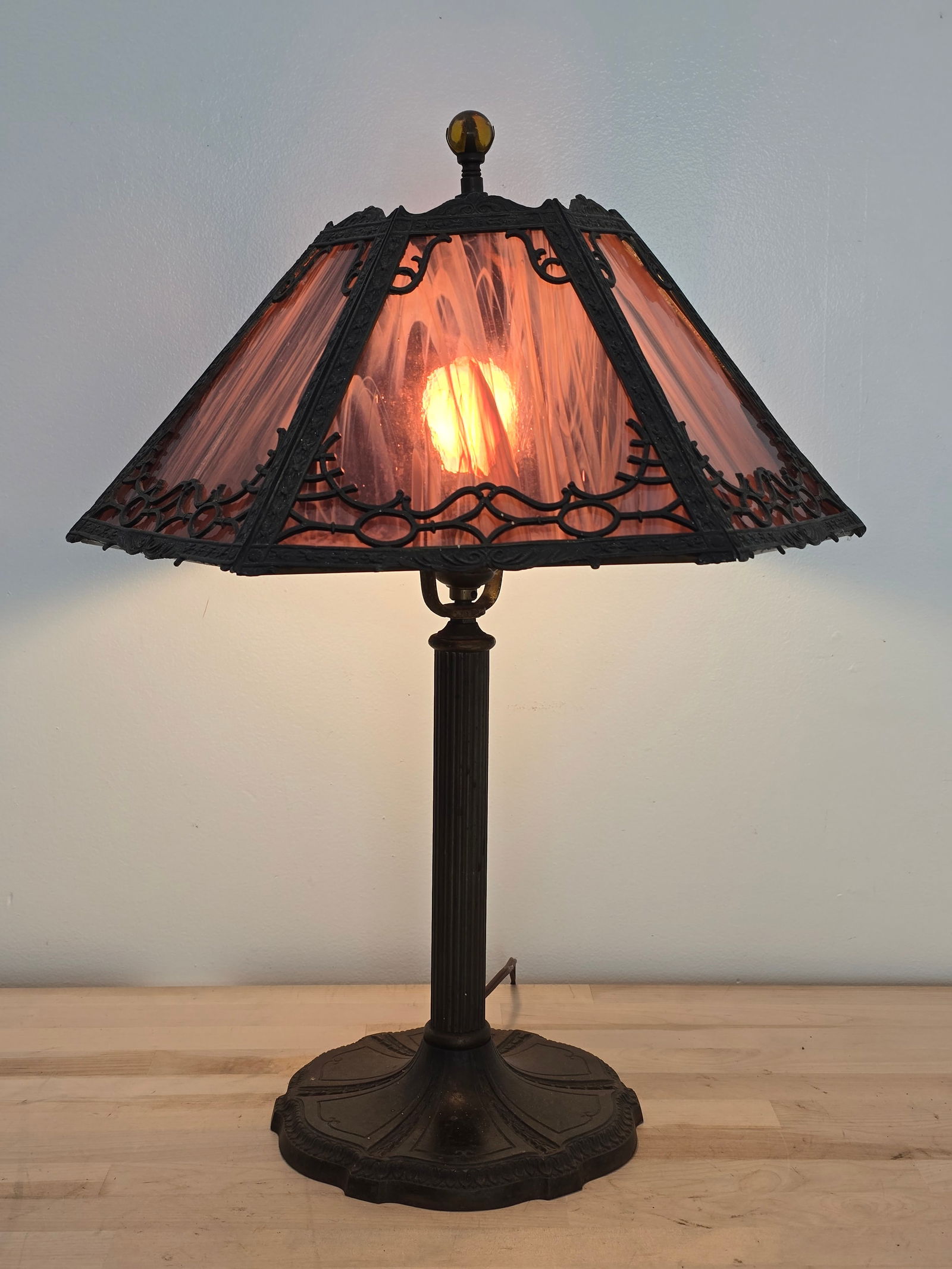 Ca. 1915 Signed Miller & Co 6 Panel Slag Glass Table Lamp (1 of 16)