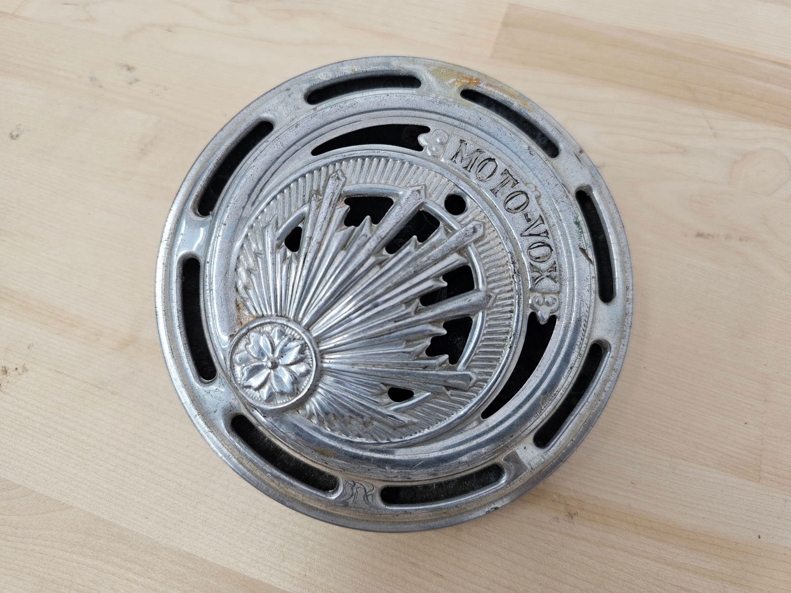 Antique 1920s Moto-Vox Indian / Harley Davidson Motorcycle Horn (1 of 6)