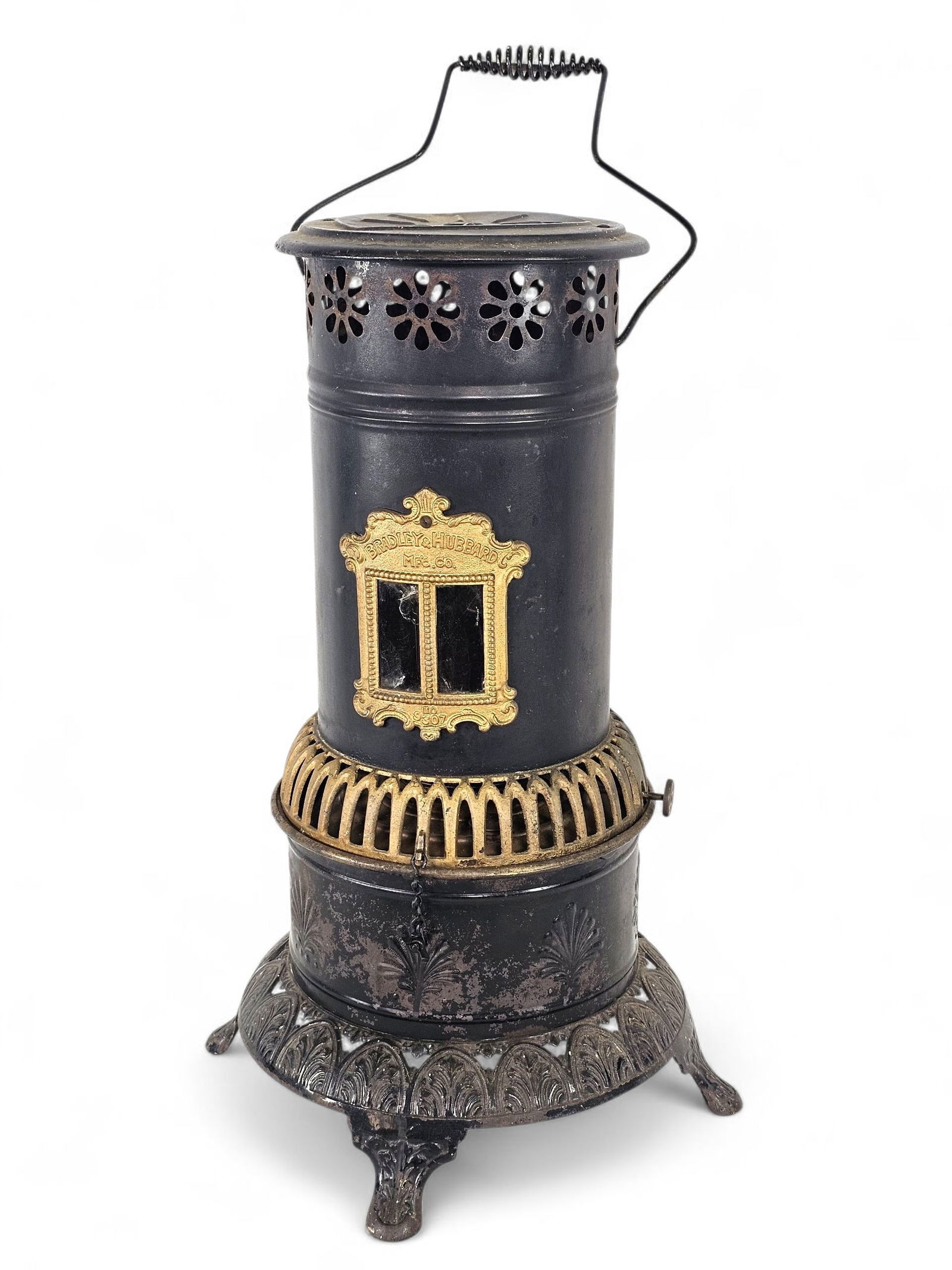 Bradley & Hubbard No. 9307 Parlor Stove (1 of 14)