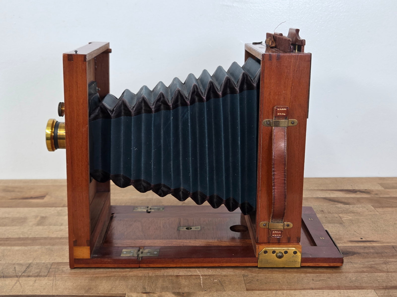 Soviet Folding Tailboard Camera - 10