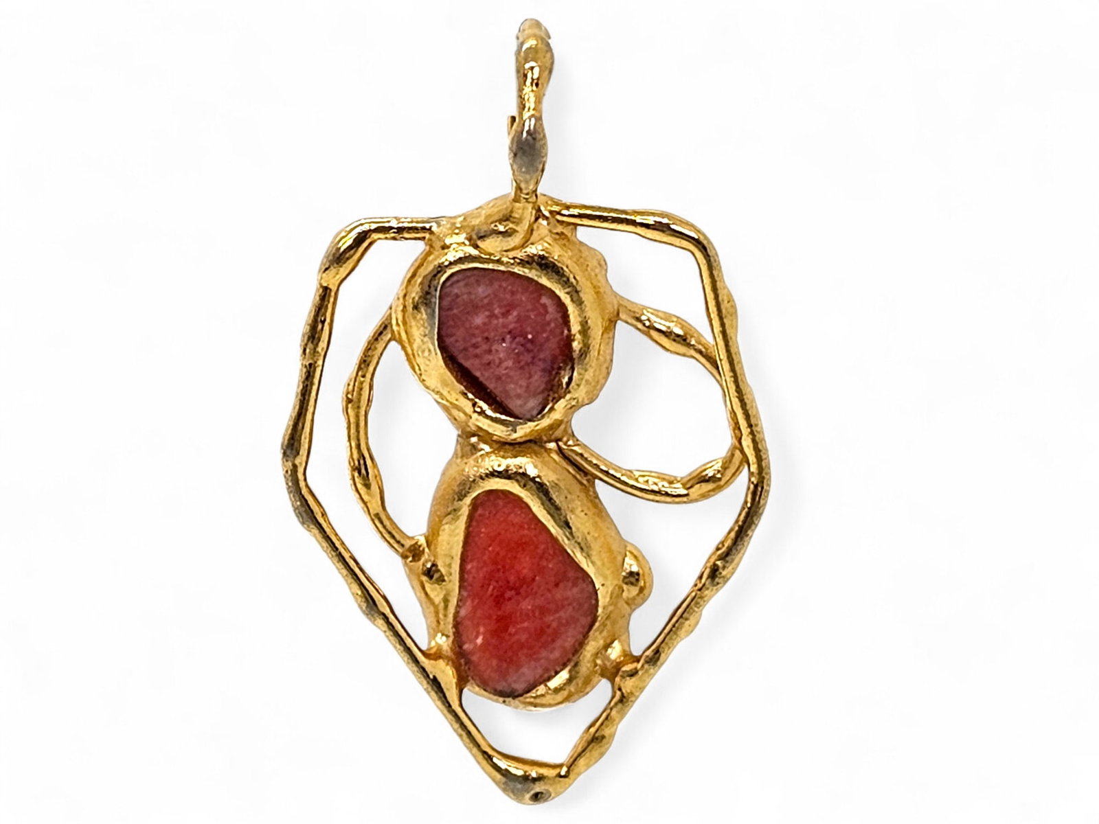 10K Yellow Gold Necklace Pendant with Red Semi-Precious Stones: Details: The necklace pendant is not signed. Material: 10K Yellow Gold - Semi-Precious StonesBrand/Designer: Unknown/UnmarkedCondition: Very good used condition, showing expec