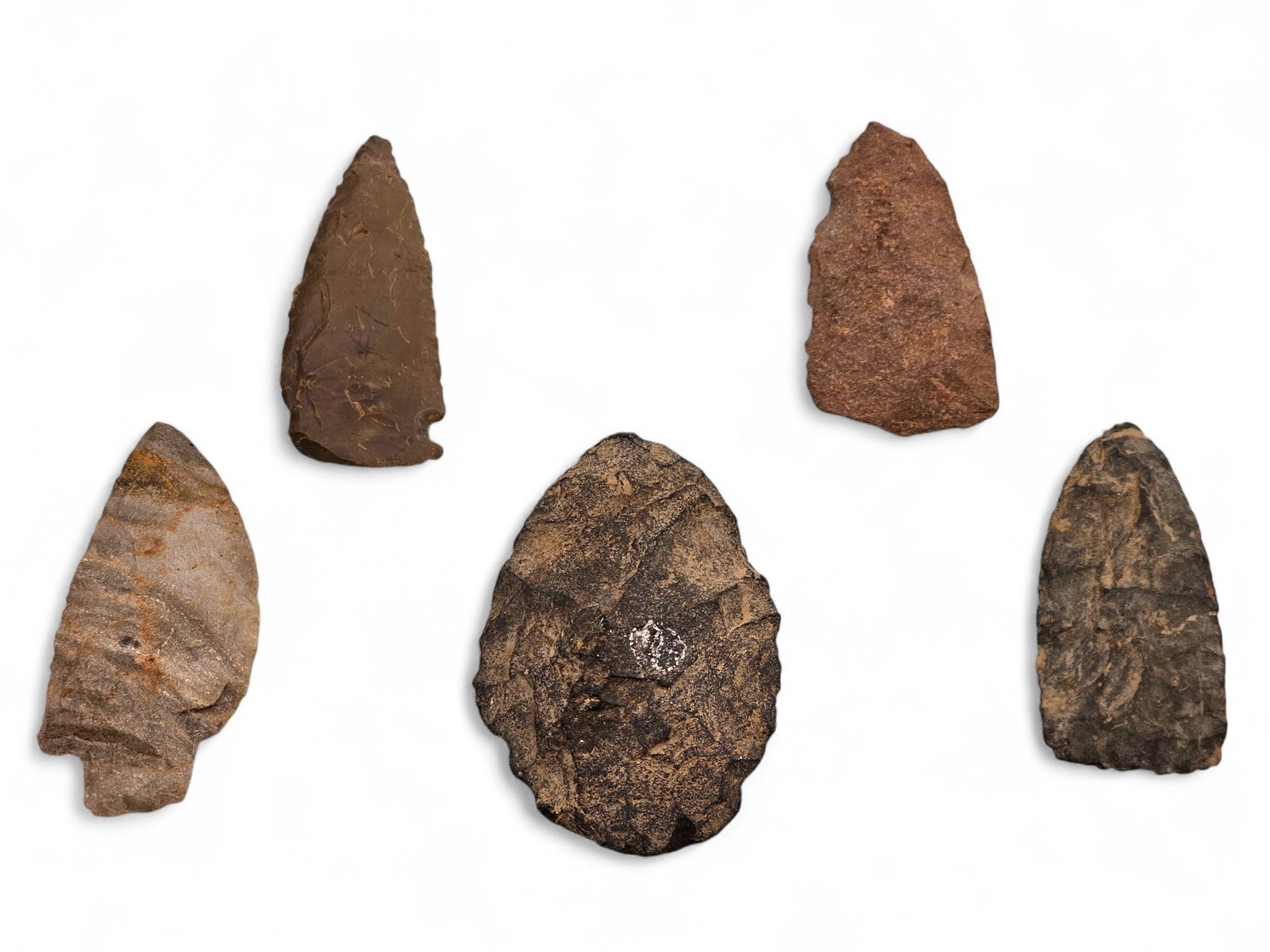 (5pc) Grouping of Native American Spear / Arrow Heads - 4"L: This lot features Native American artifacts from a large, privately held collection spanning pieces attributed to the prehistoric era through more modern periods. All items are offered exactly as show