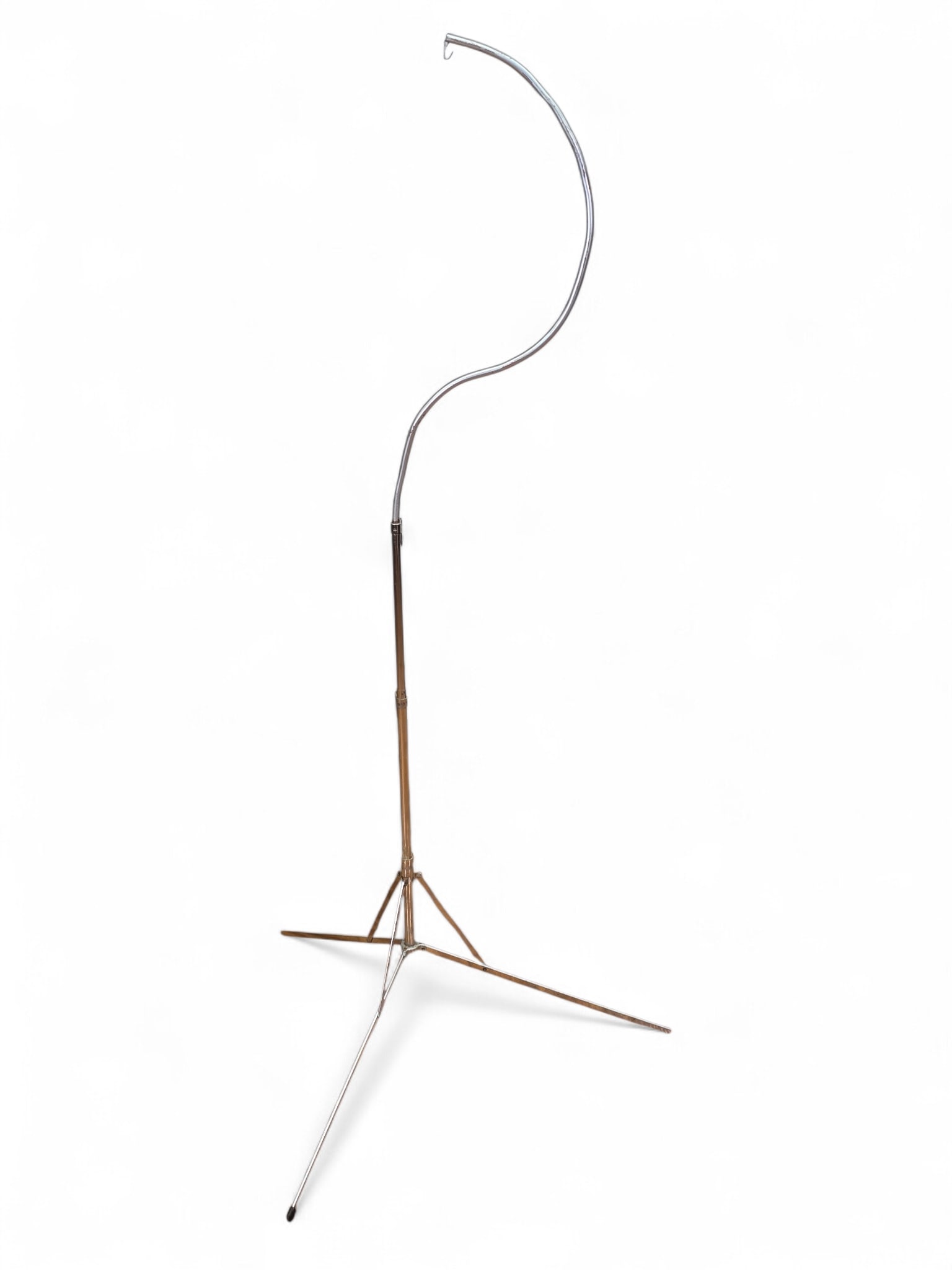 Folding Floor Standing Phonograph Horn Crane: The crane is in good overall condition, see lot photos for more details on the piece and its condition. 