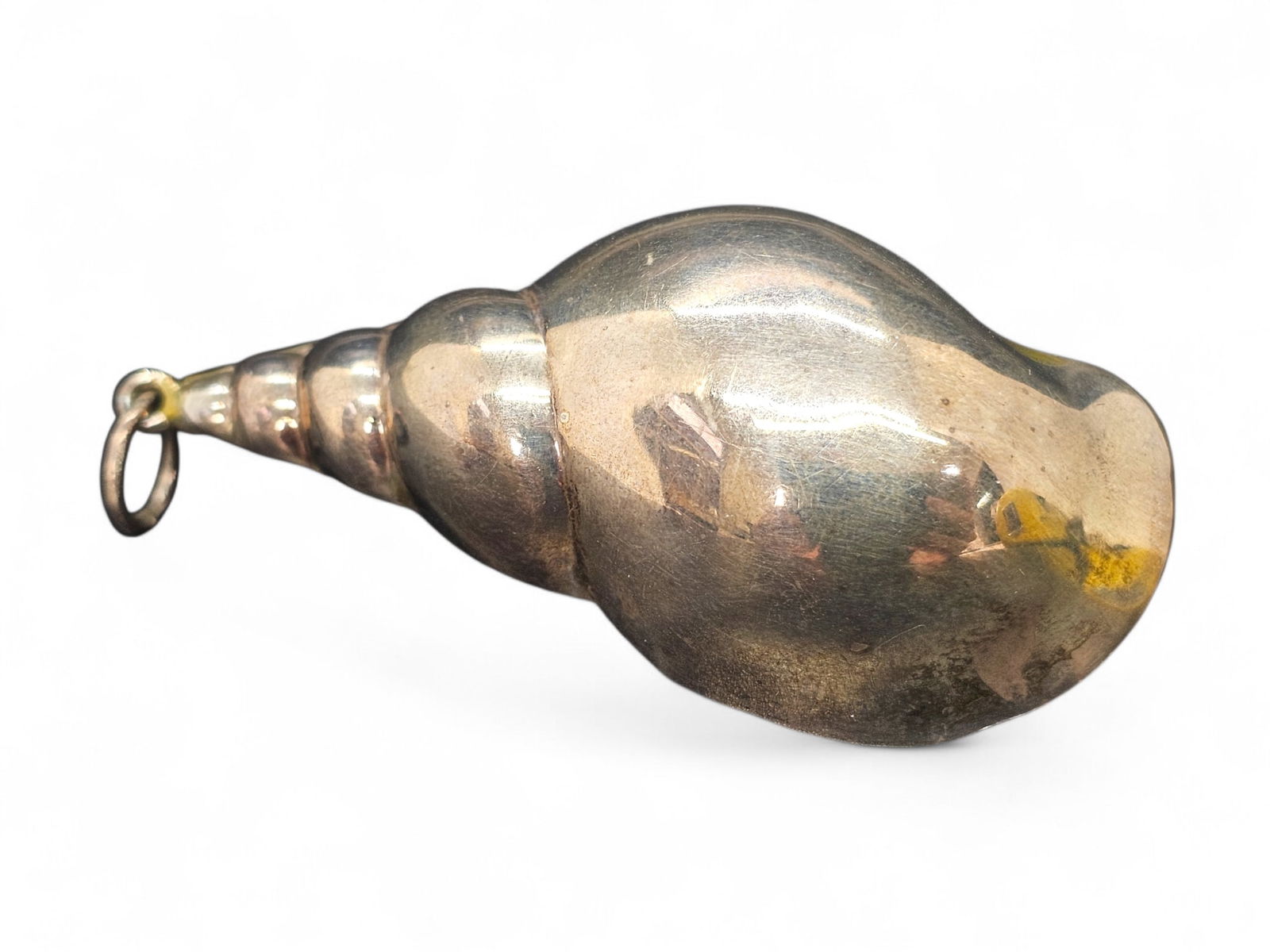 Sterling Silver Nautical Themed Shell Necklace Pendant: Details: The pendant is in the form of a nautical shell and is hollow. Appearing vintage in age. Material: .925 Sterling SilverBrand/Designer: Unknown / UnmarkedCondition: The