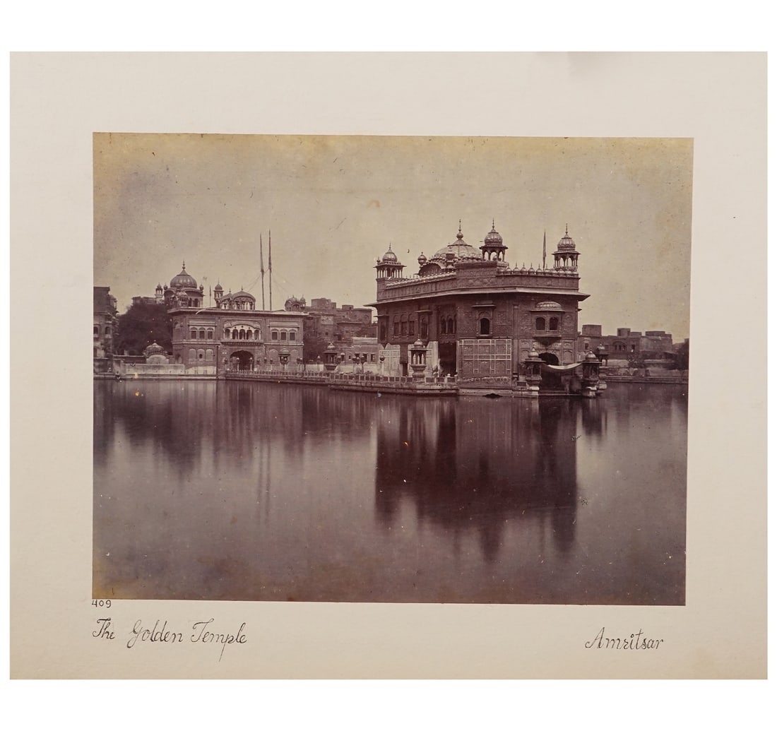 MONOCHROME PHOTOGRAPH: THE GOLDEN TEMPLE - 2