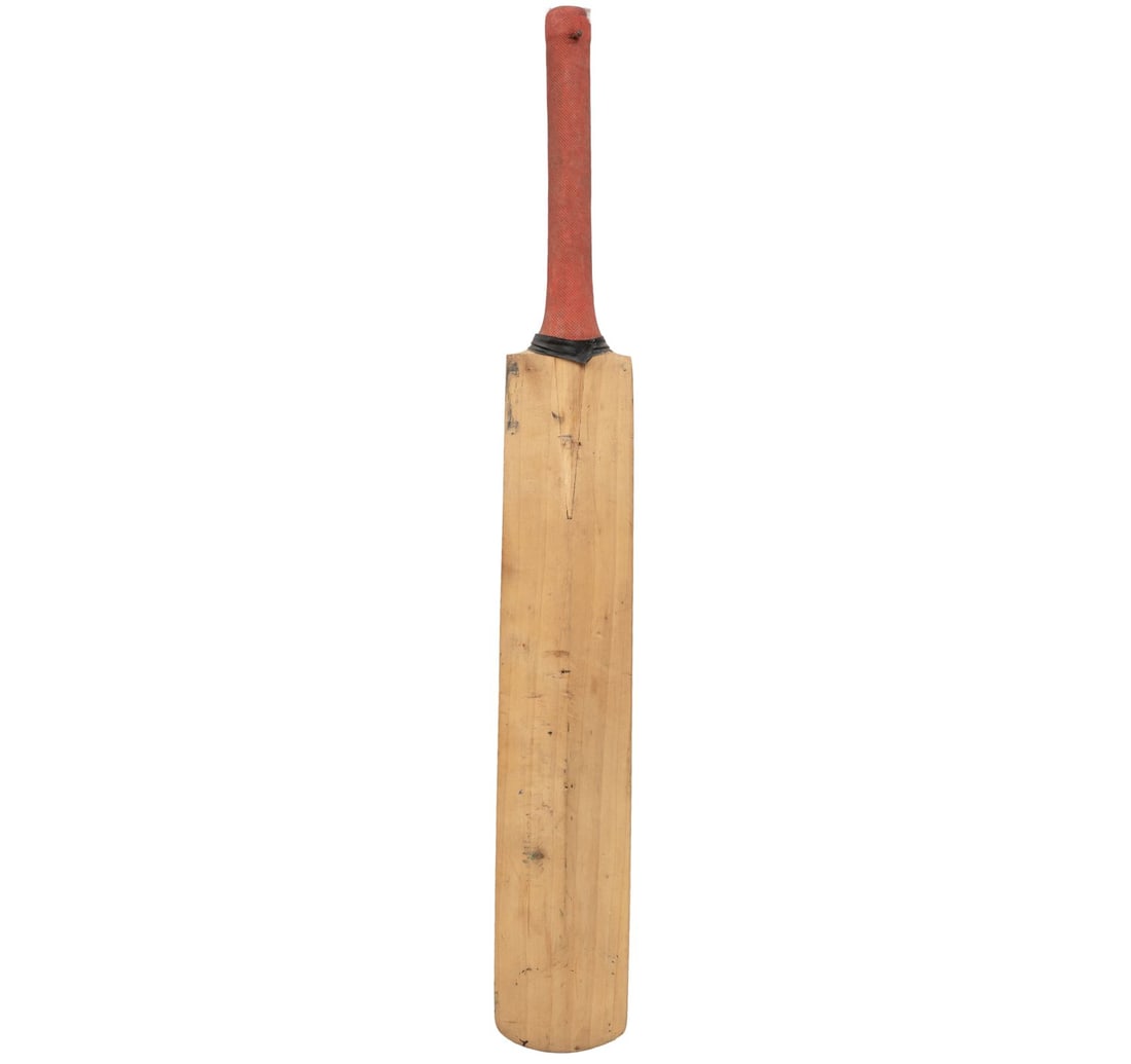 SUNIL GAVASKAR'S AUTOGRAPHED HAND-PAINTED COMMEMORATIVE BAT - 3
