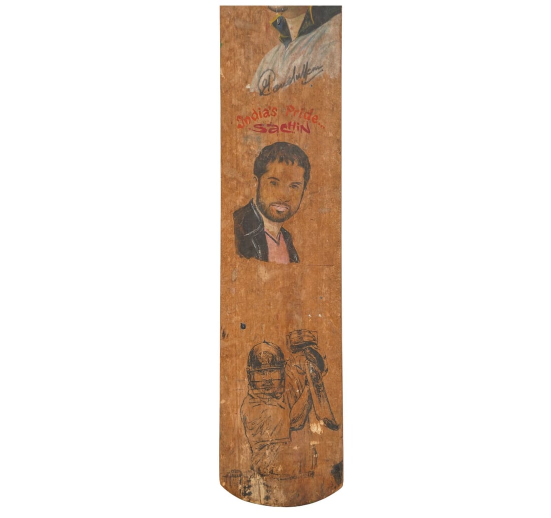 SACHIN TENDULKAR'S AUTOGRAPHED HAND-PAINTED COMMEMORATIVE BAT - 6