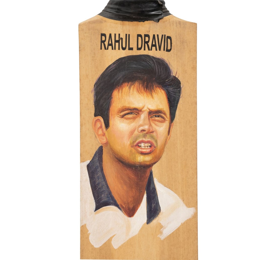 RAHUL DRAVID'S AUTOGRAPHED HAND-PAINTED COMMEMORATIVE BAT - 5