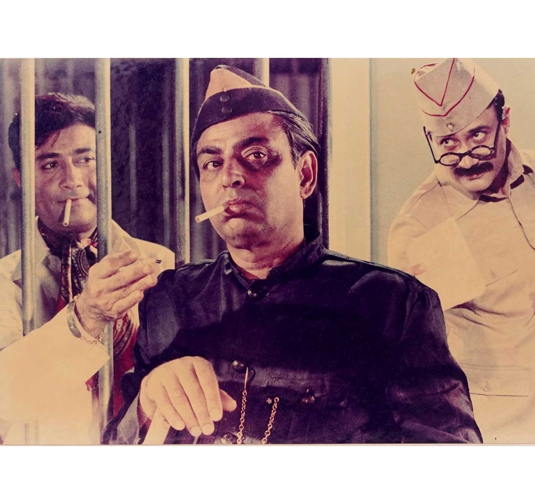 RARE ORIGINAL INDIAN CINEMA LOBBY CARD FLIM A SET OF TWO LOBBY CARDS JOHNY MERA NAAM - 5