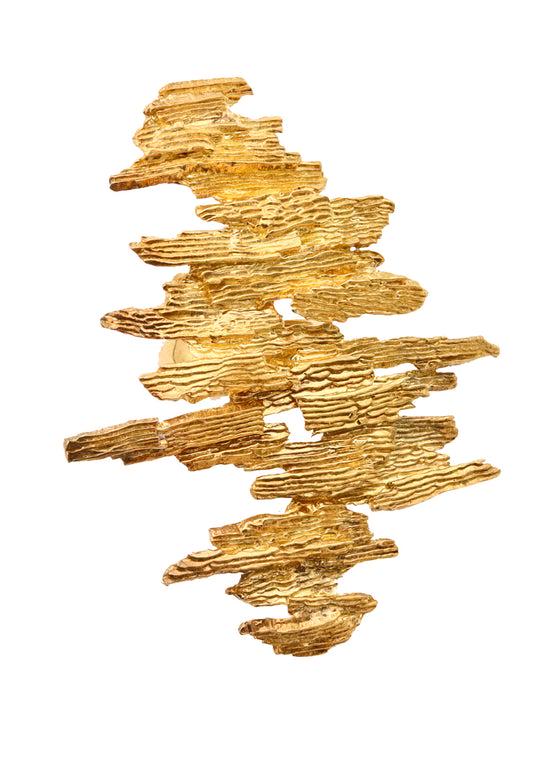 Ed Wiener 1970 sculptural 18k Ring: Beautiful sculptural piece, created by Ed Wiener, back in the 1970's. This over-sized ring recreate the Japonisme interpretation of the clouds from the Meiji period antiques scrolls. It was carefully